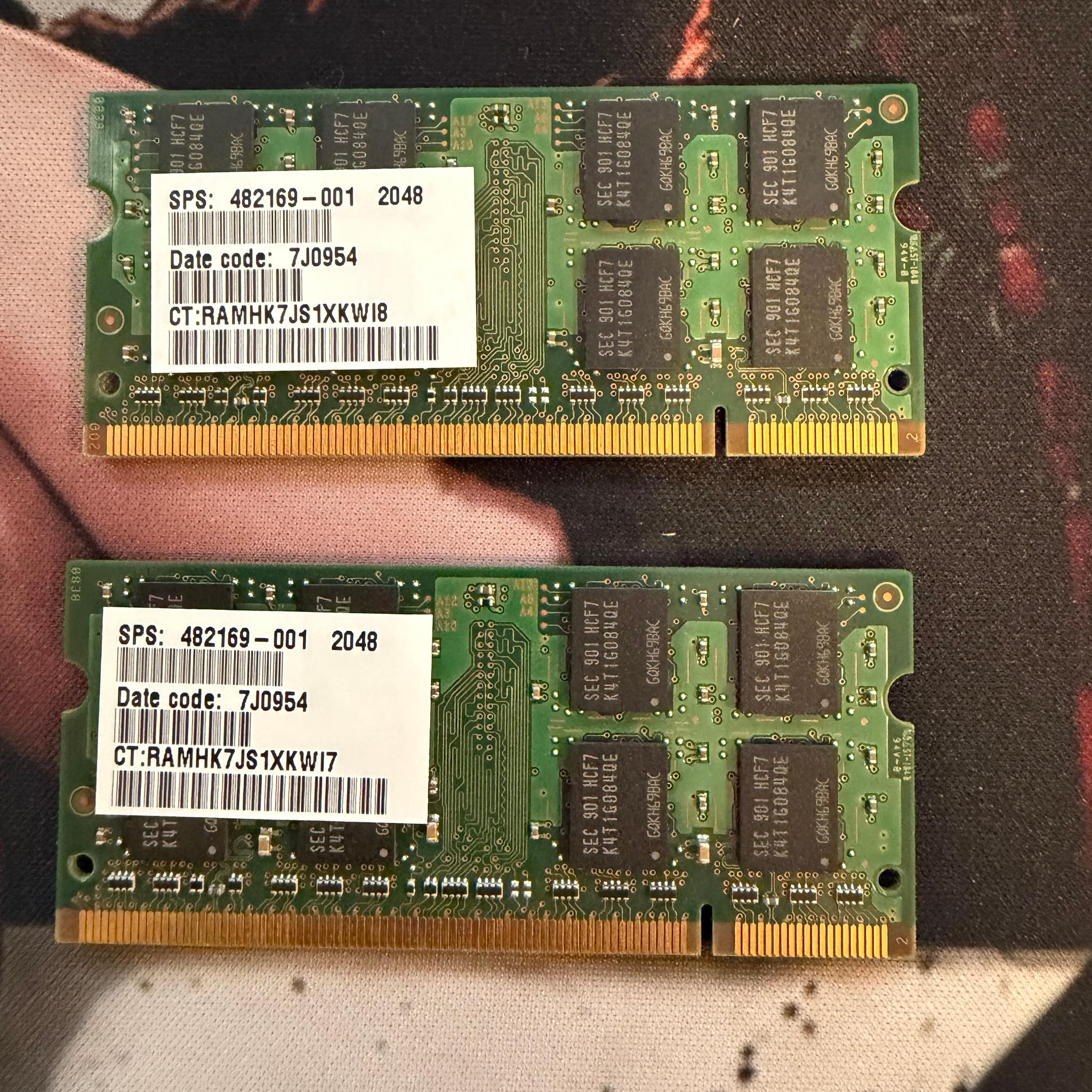 Samsung 4GB Kit (2x2GB) DDR2 PC2 Laptop SO-DIMM Memory RAM