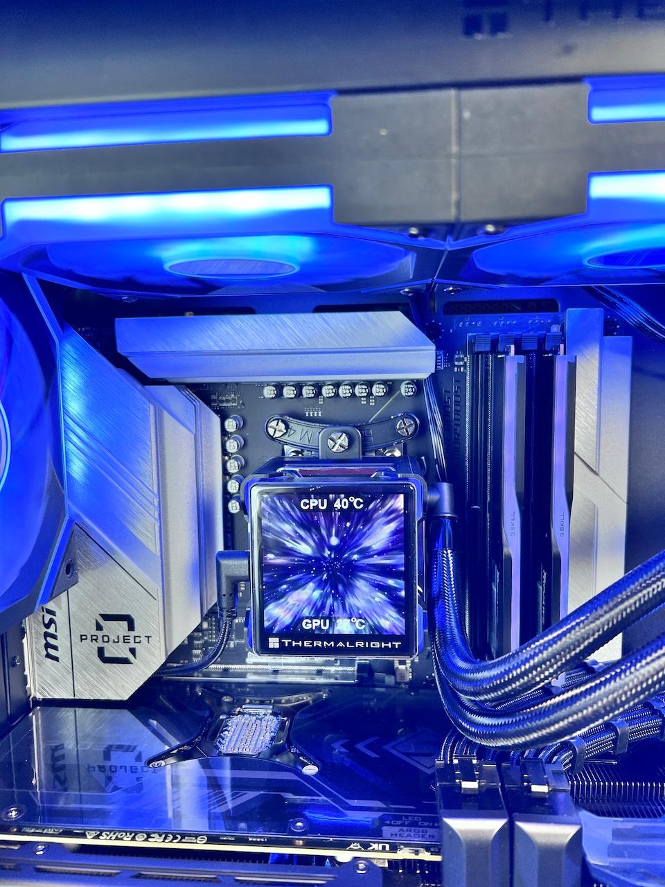Ryzen 7 9800X3D | RX 9070 XT | 32GB DDR5 | 2 TB M.2 | WIFI 6 | Dark Gamer