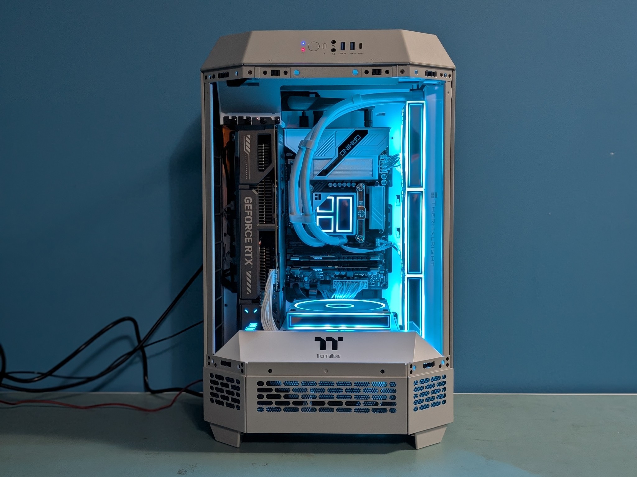 The Sci-Fi Powerhouse: RTX 5070 / i5-14600K / Tower 300 Limestone Edition