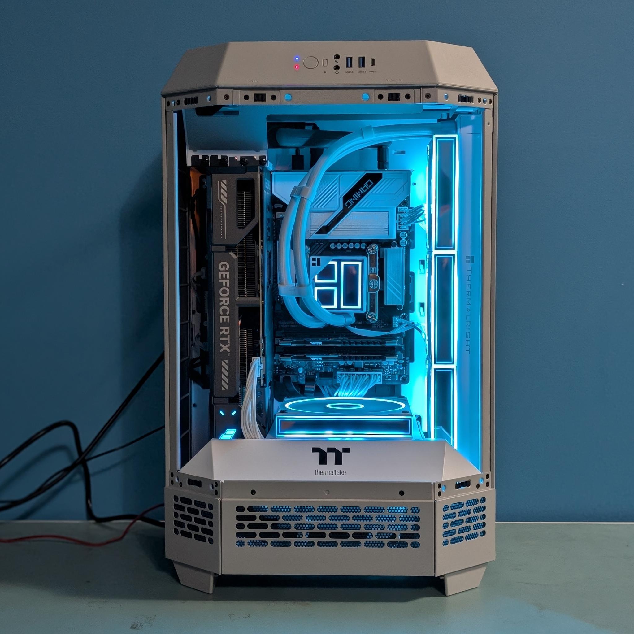The Sci-Fi Powerhouse: RTX 5070 / i5-14600K / Tower 300 Limestone Edition