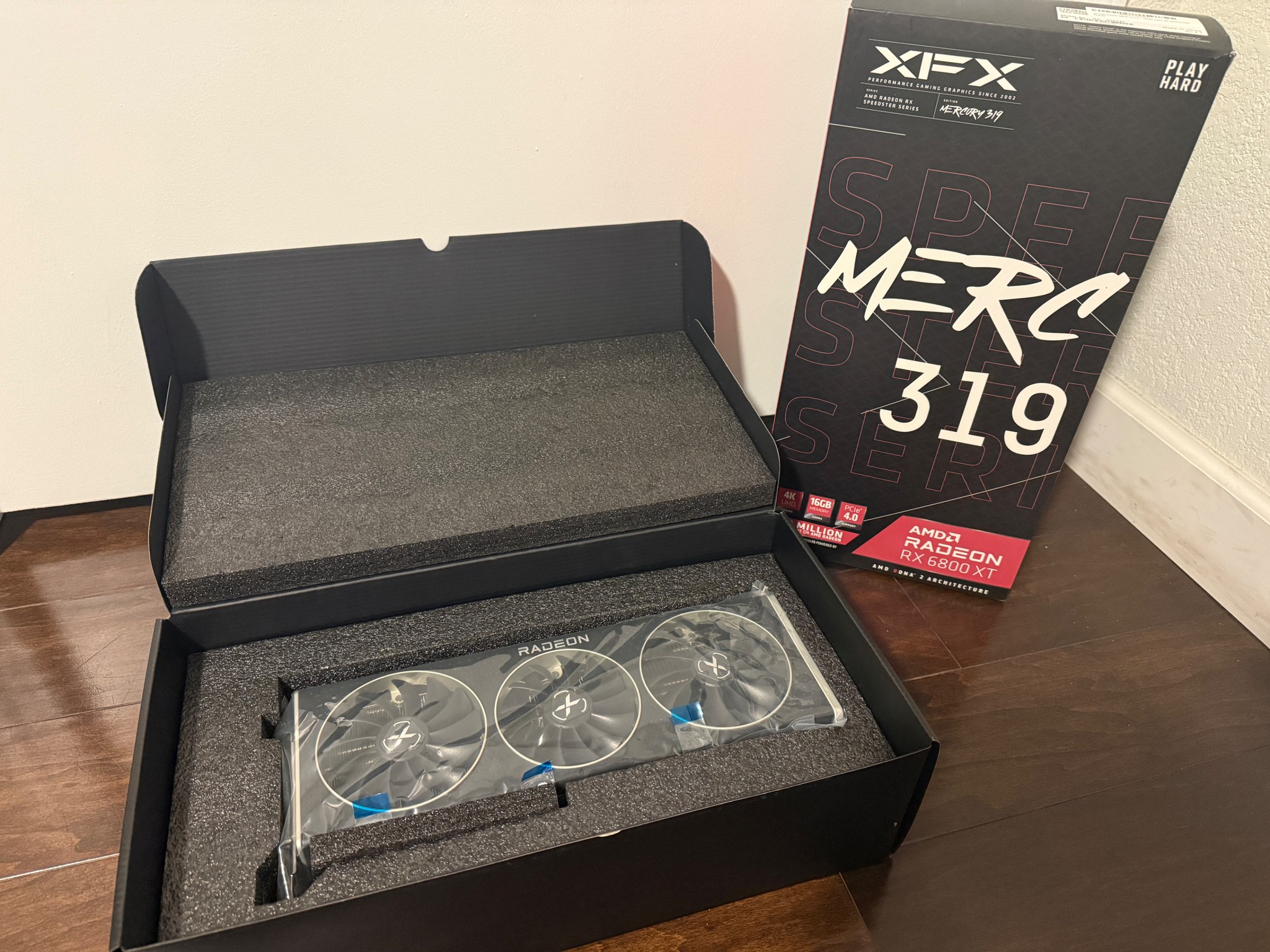 AMD Radeon RX 6800 XT 16 GB - EXCELLENT CONDITION - XFX Speedster MERC 319 CORE