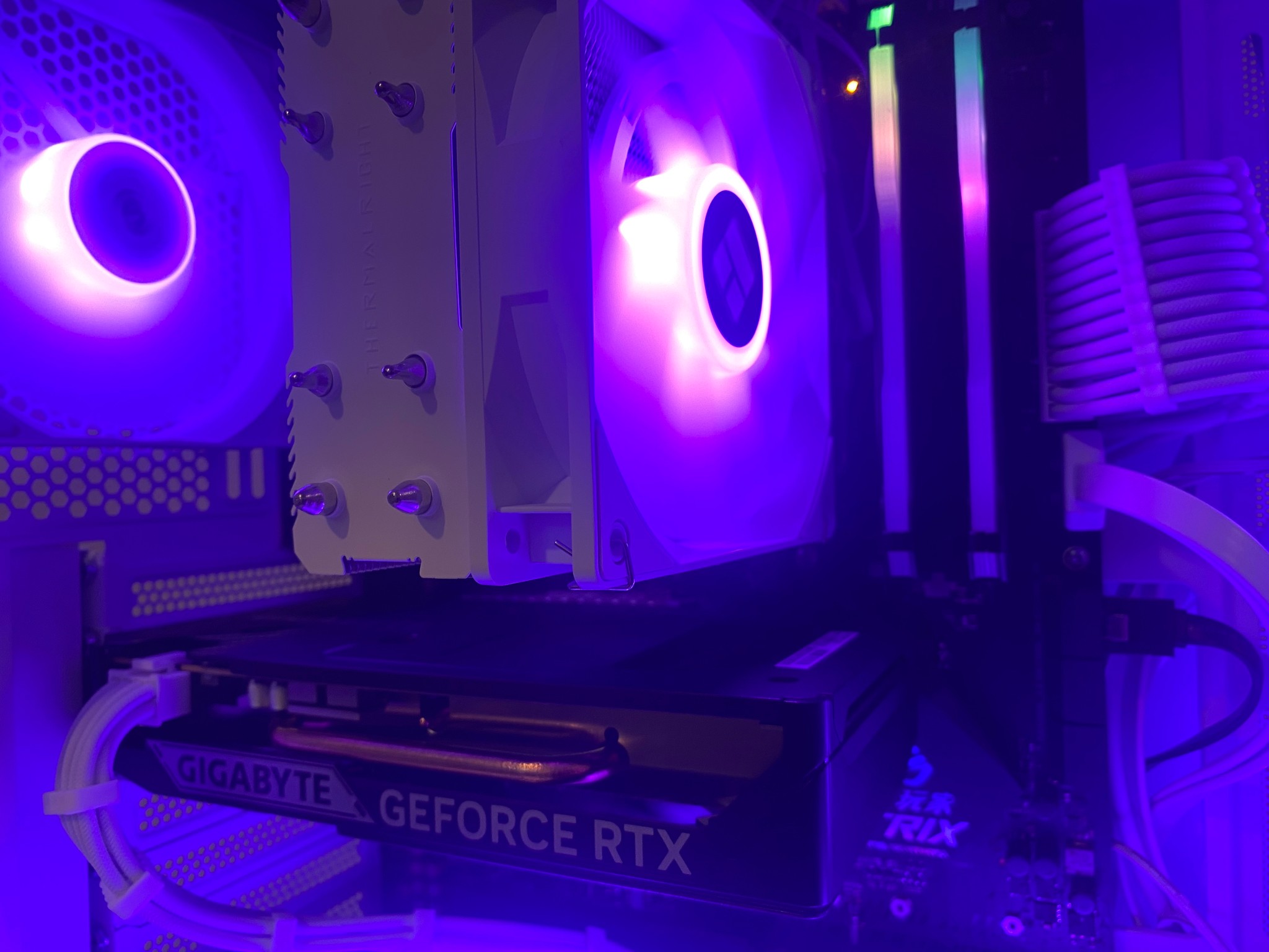 White RGB Gaming PC | Ryzen 7 3700X | RTX 5050 8GB | 16GB RGB | 500GB M.2 SSD