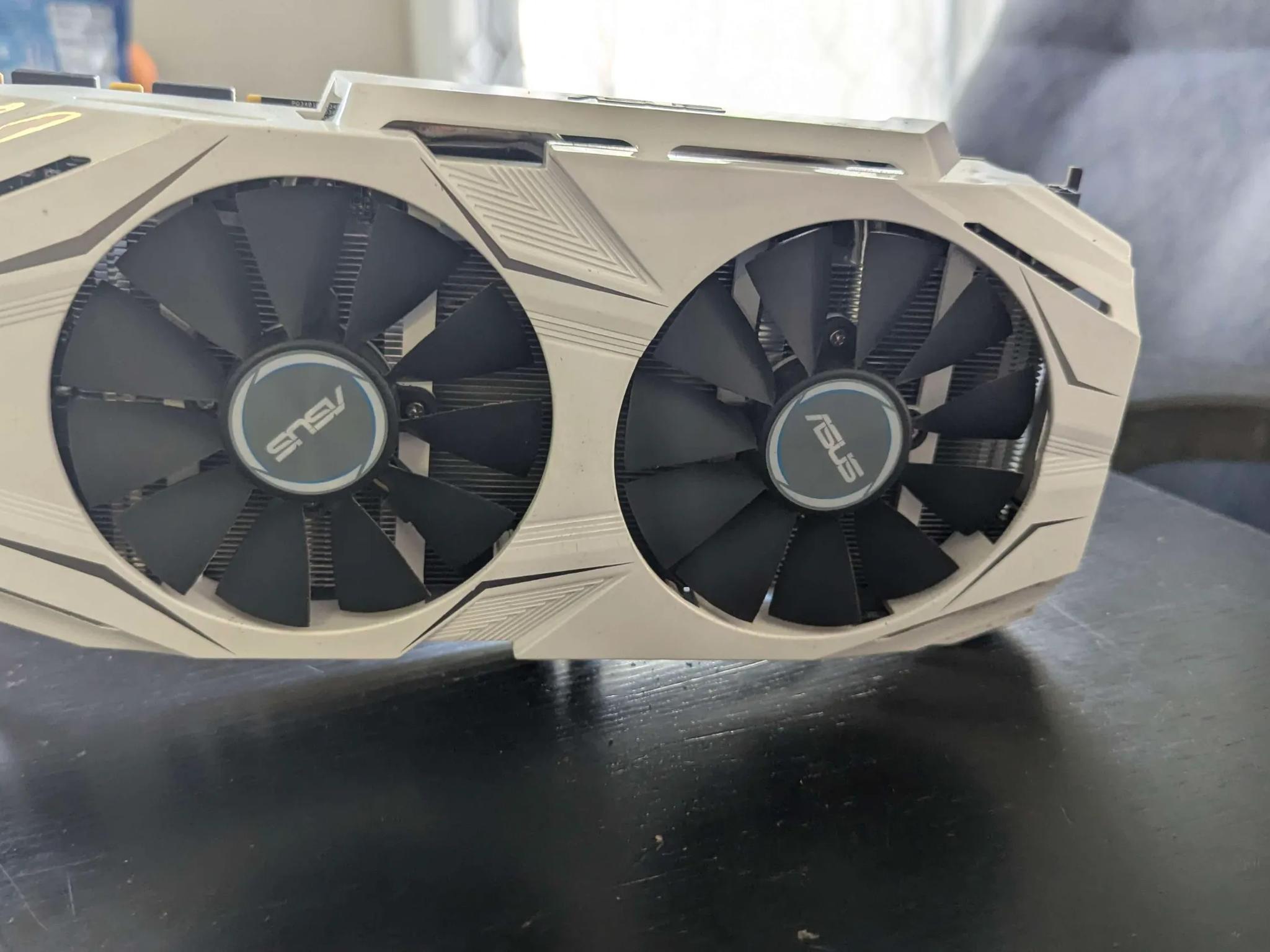 Asus 1070