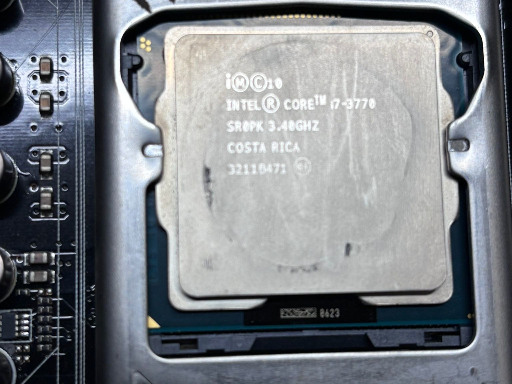 Motherboard and cpu combo it comes with an IO shield and cpu cooler (Fully tested)