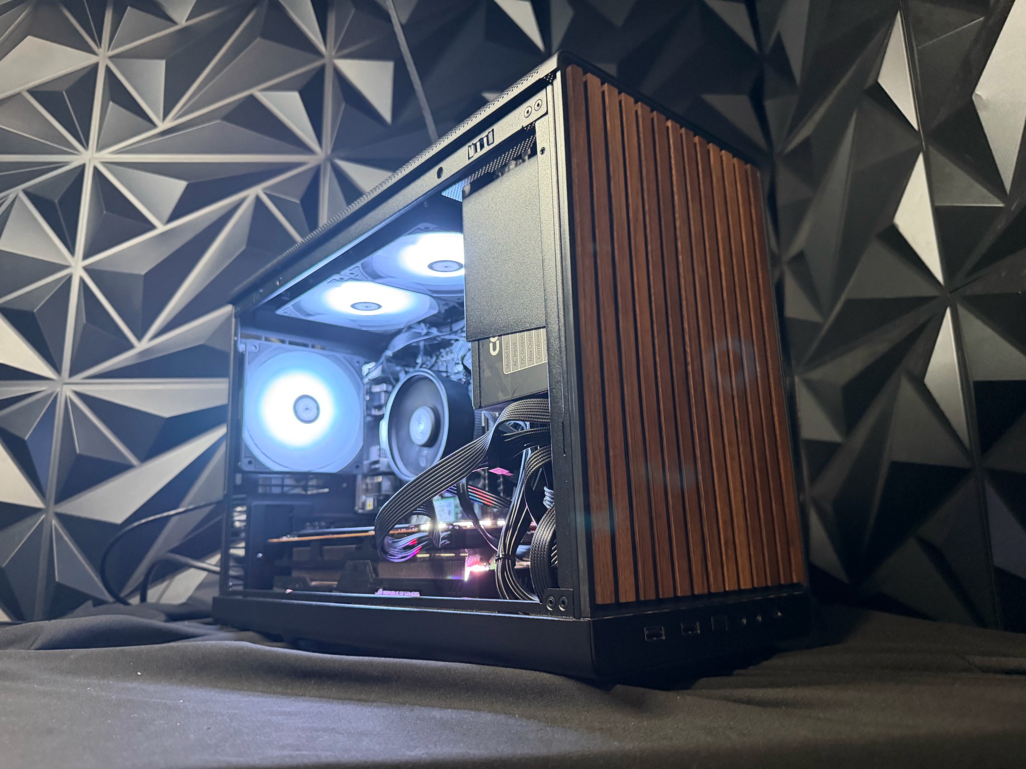🌑🌲 DARK WOOD 5557 🌲🌑Ryzen 5 5500| RX 5700XT| 16 GB DDR4| 1.5 TB SSD| 650W PSU