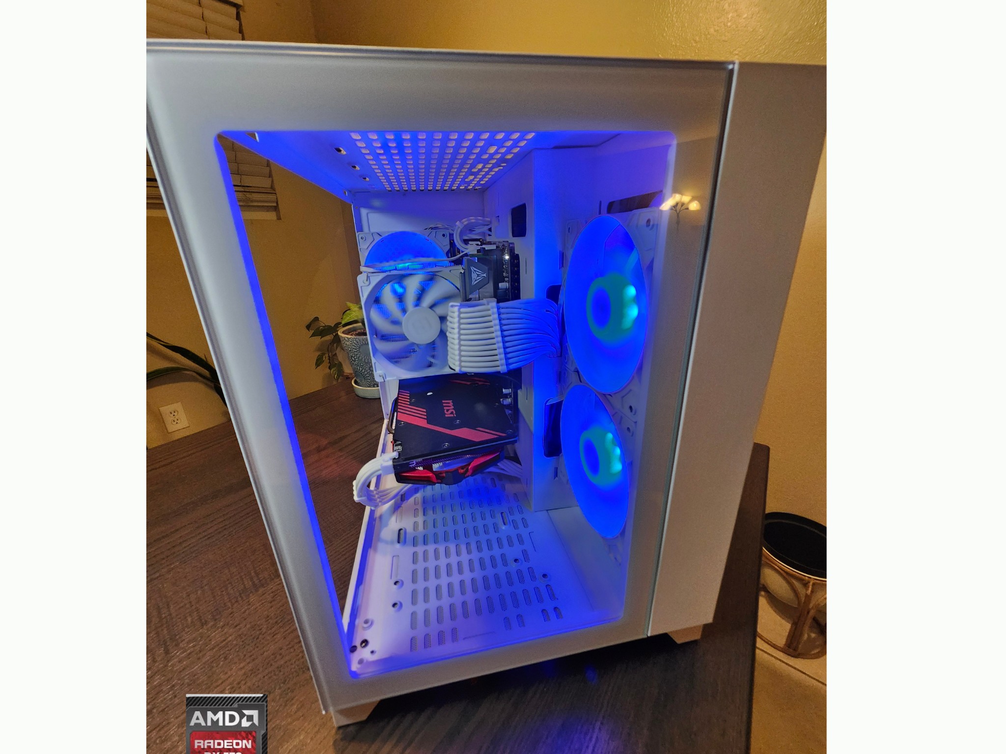 Custom Gaming PC - Intel i7-6700, RX 570 8GB, 16GB RAM, 256GB SSD - White Case