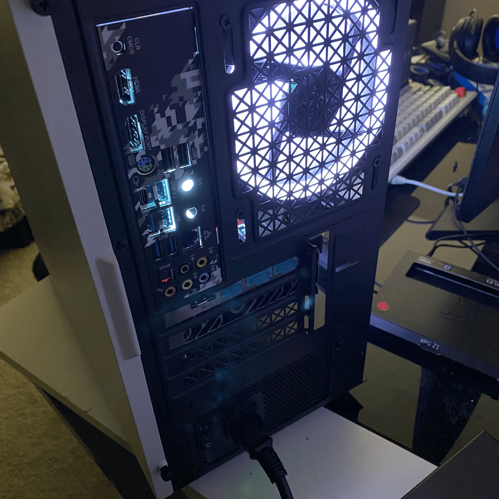 White & Black-Themed Gaming PC - AMD Build