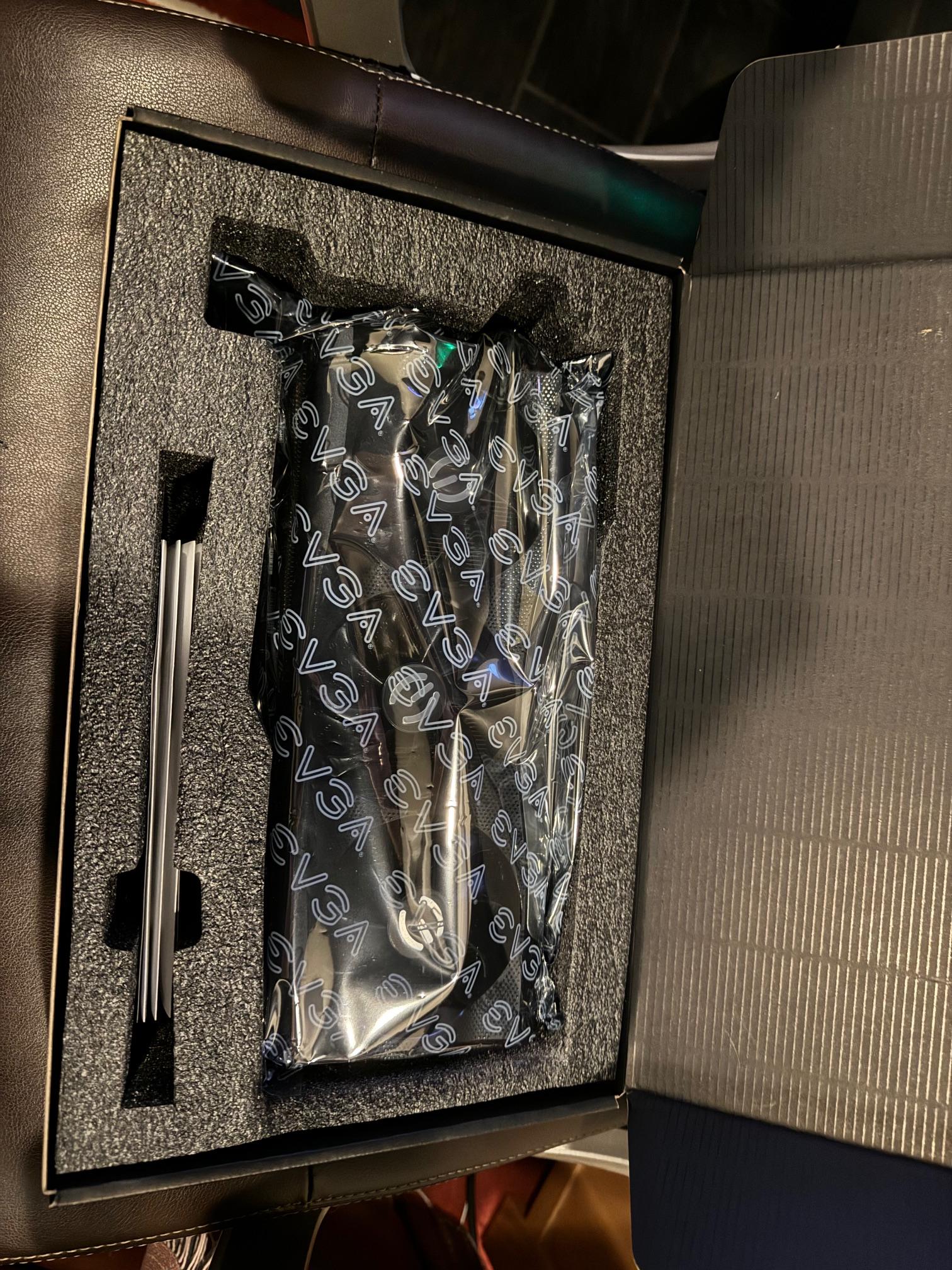 EVGA GeForce RTX 3090 FTW3 ULTRA / Used in mint condition / Original packaging with photos