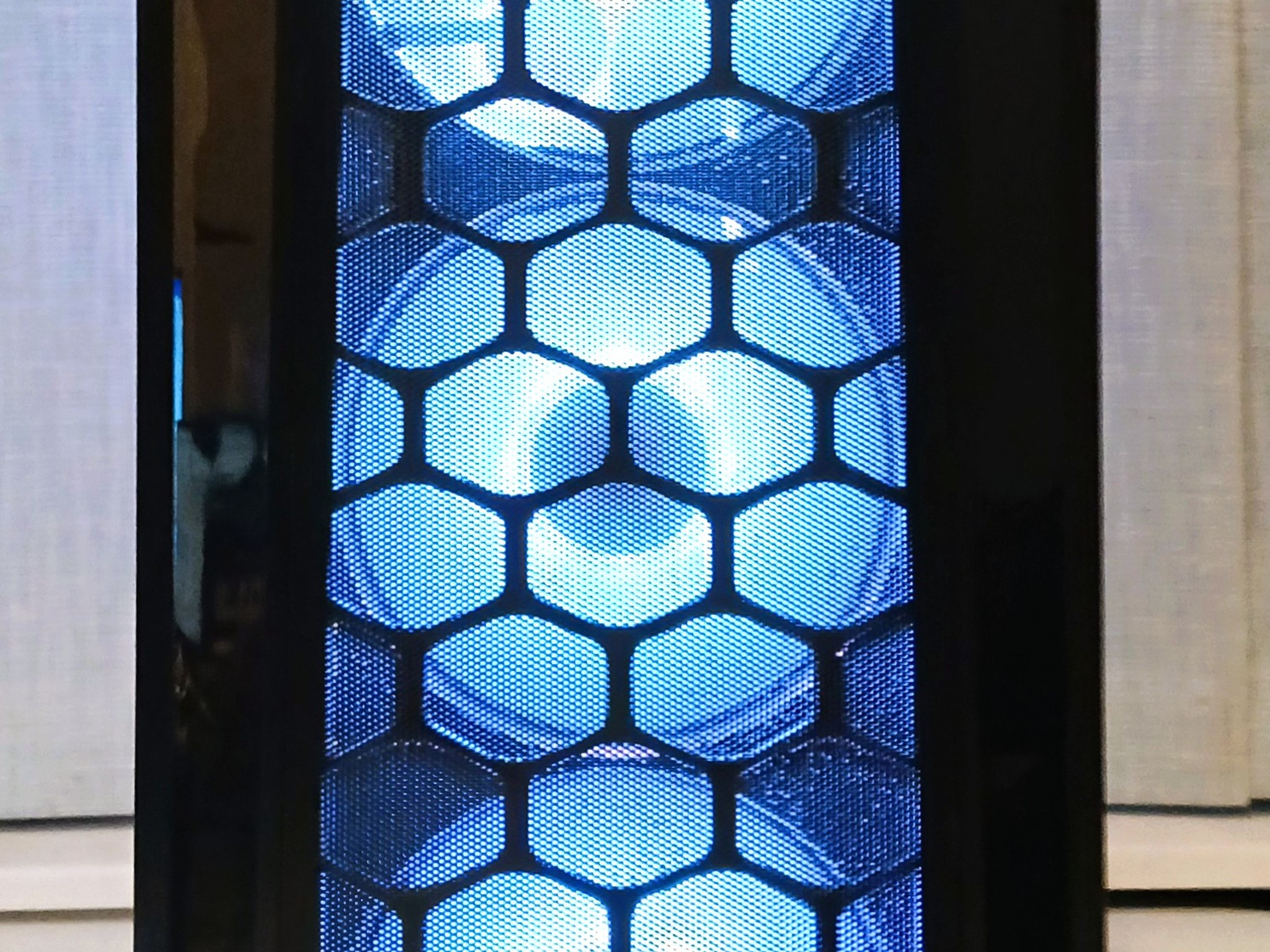 Ryzen 5 9600X | 32GB RAM| RTX 5060 8GB | 1TB NVME STORAGE | Win 11 | Wi-Fi | GAMING PC for 1440P