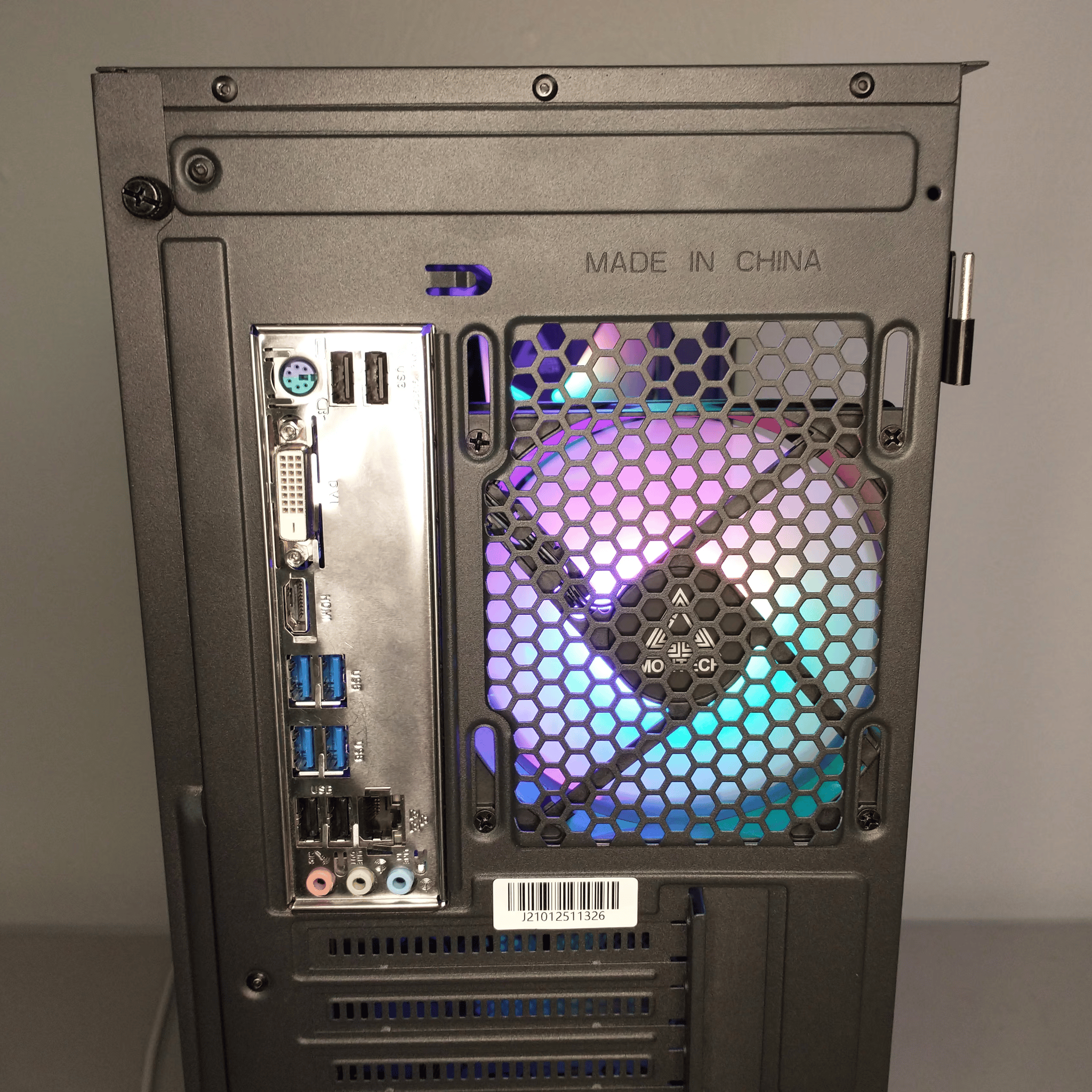 Spartan: R5 5600G / 16GB / 512GB / Six RGB fans!