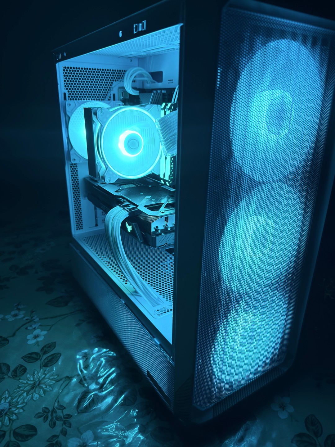 White 3080 Gaming PC | RTX 3080 | i5-12400F | 16GB RAM | 1TB SSD
