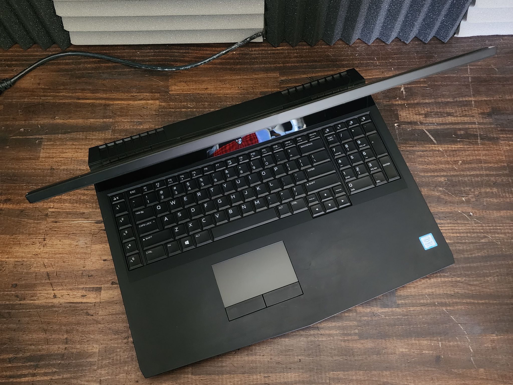 👽 GeForce GTX 1070 8GB // Intel Core i7 8750H // SK Hynix 16GB 2400MHz : Alienware 17 R5