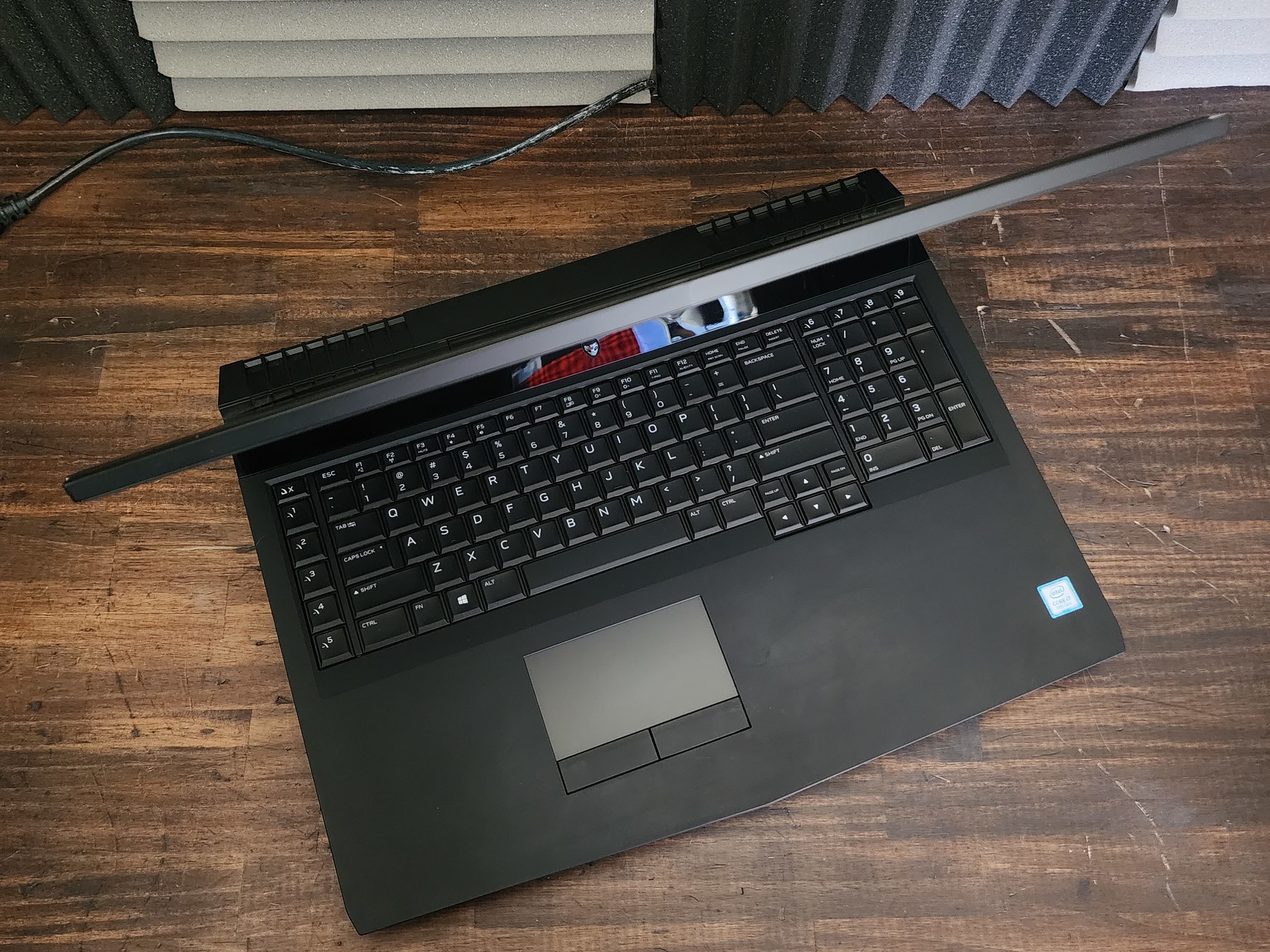 👽 GeForce GTX 1070 8GB // Intel Core i7 8750H // SK Hynix 16GB 2400MHz : Alienware 17 R5