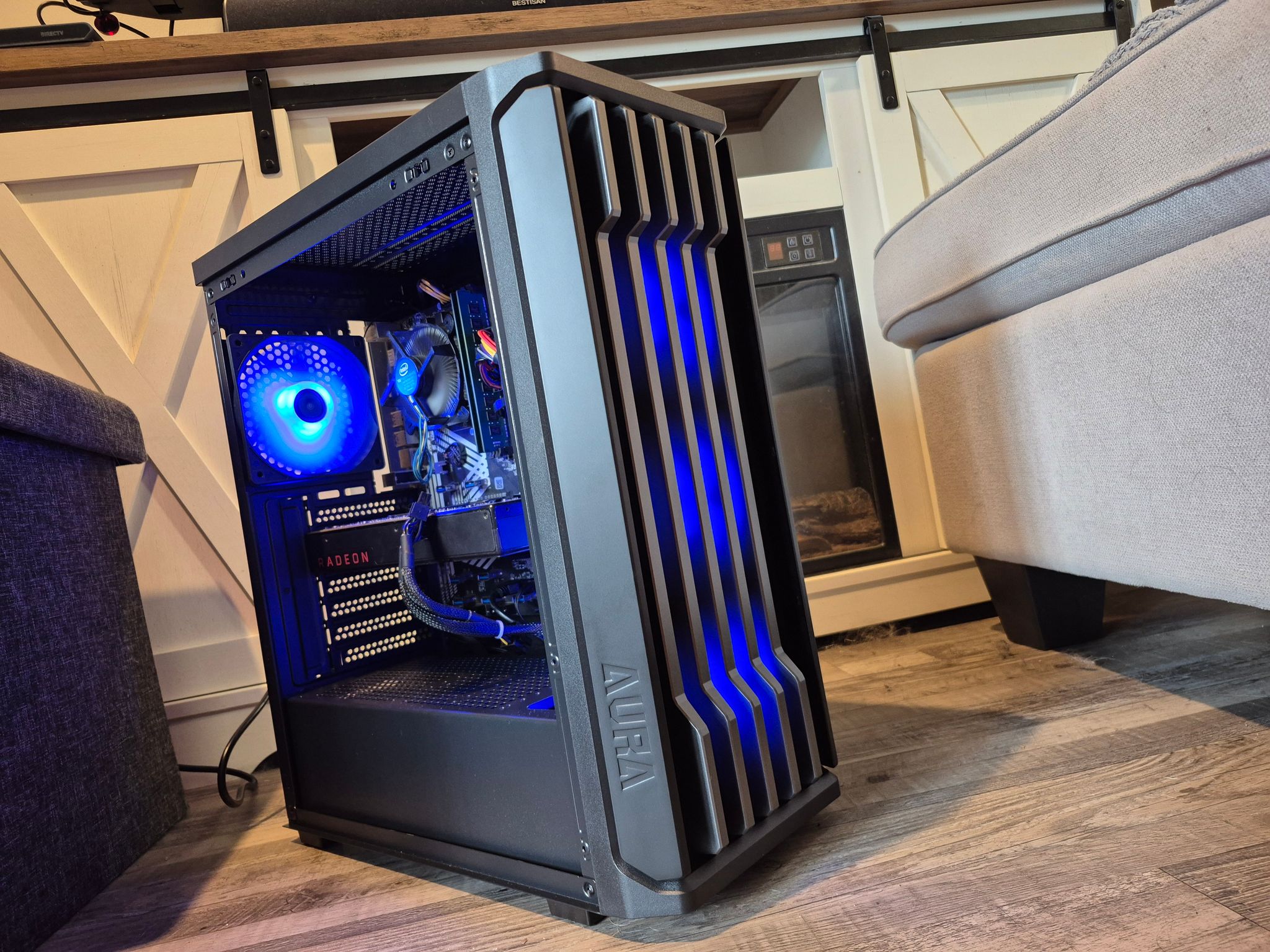 i5-7500, RX 480 4GB, 16GB RAM, 512GB SSD, Win10