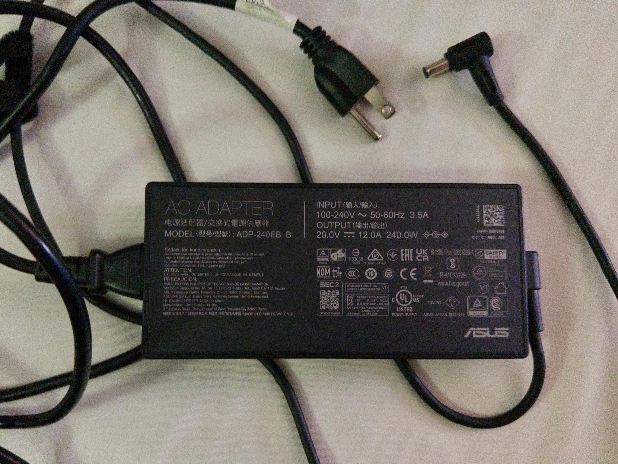 ASUS ROG Zephyrus G14 14" Gaming Laptop, Ryzen 9 6900HS, RX 6700S, 16GB RAM, 1TB SSD, White, (2022)