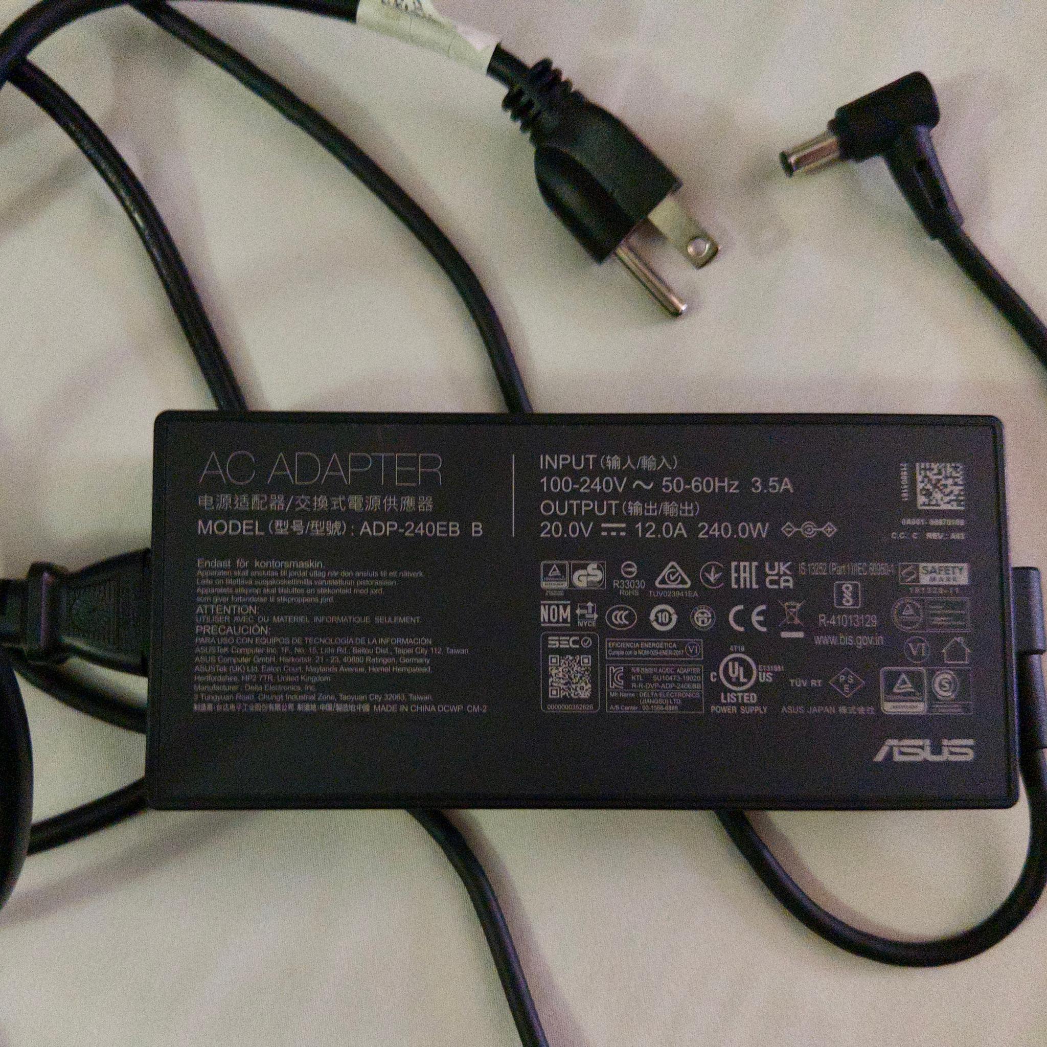 ASUS ROG Zephyrus G14 14" Gaming Laptop, Ryzen 9 6900HS, RX 6700S, 16GB RAM, 1TB SSD, White, (2022)