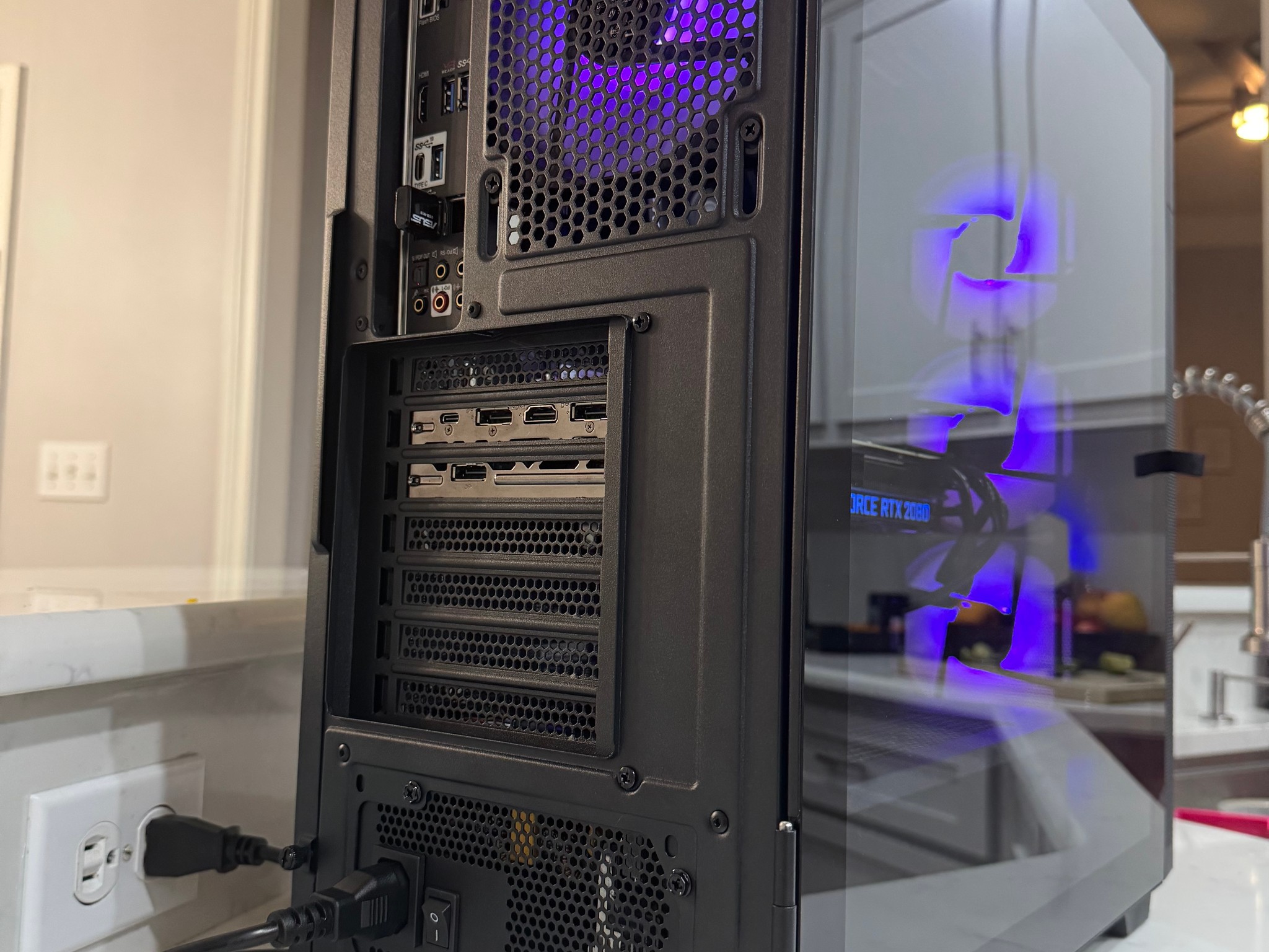 Gaming PC / RTX 2080 8GB / 16GB RAM / NVMe / Ryzen 7