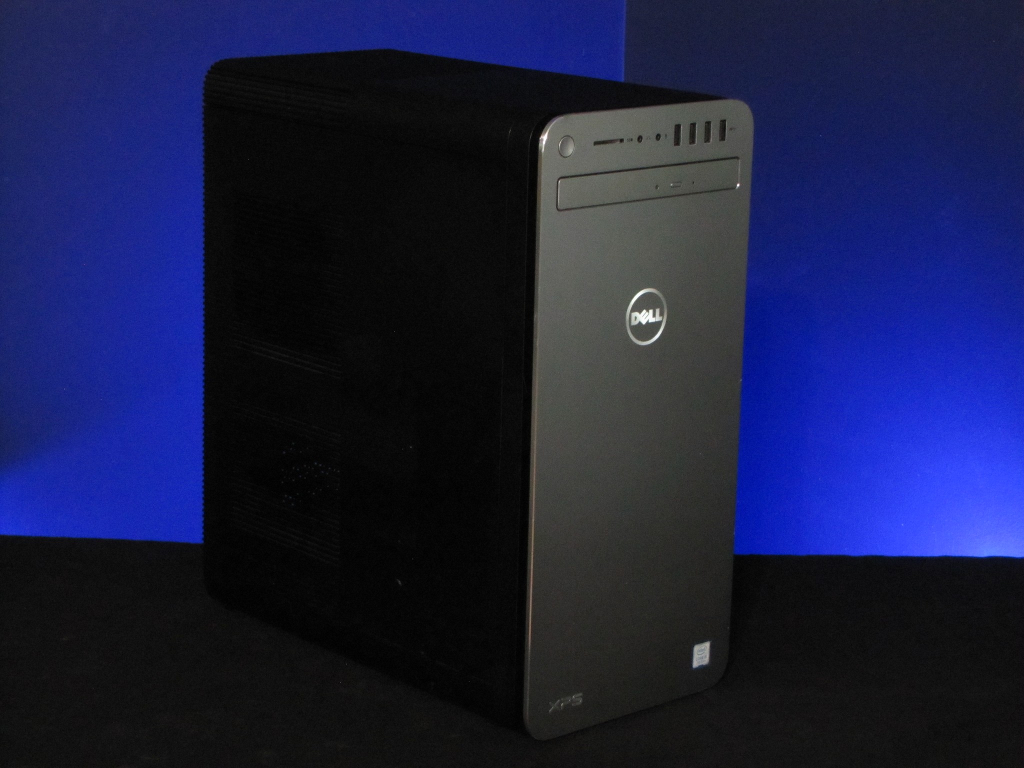 Dell XPS 8920, i7-7700K, 32GB DDR4, GTX 1070 8GB, 800GB SSD, WIFI, BT, Windows 11, DVDRW