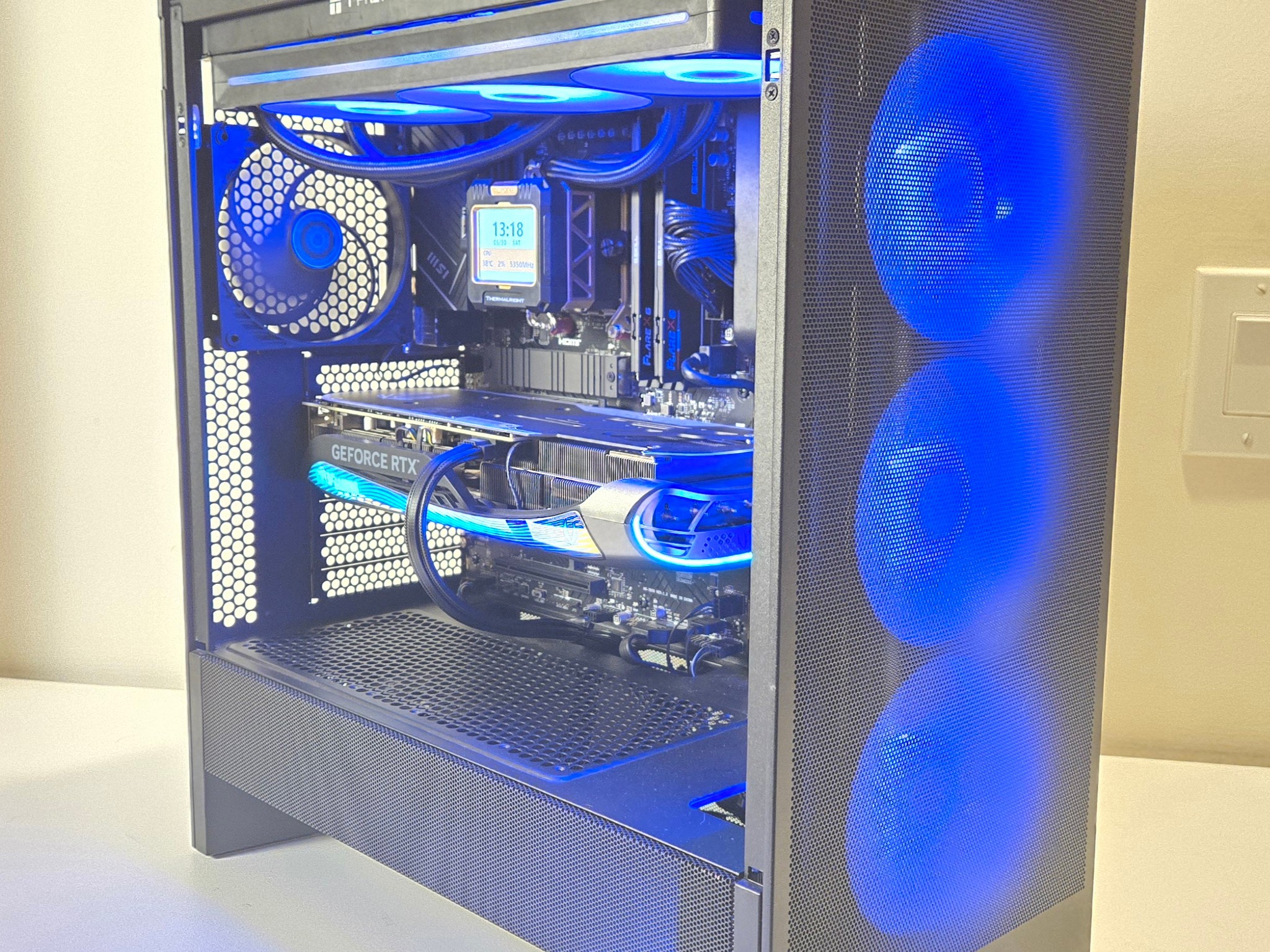 RTX 4070 Ti | Ryzen 5 7700X | 32gb DDR5 | 1tb nvme ⚖️ | Jawa
