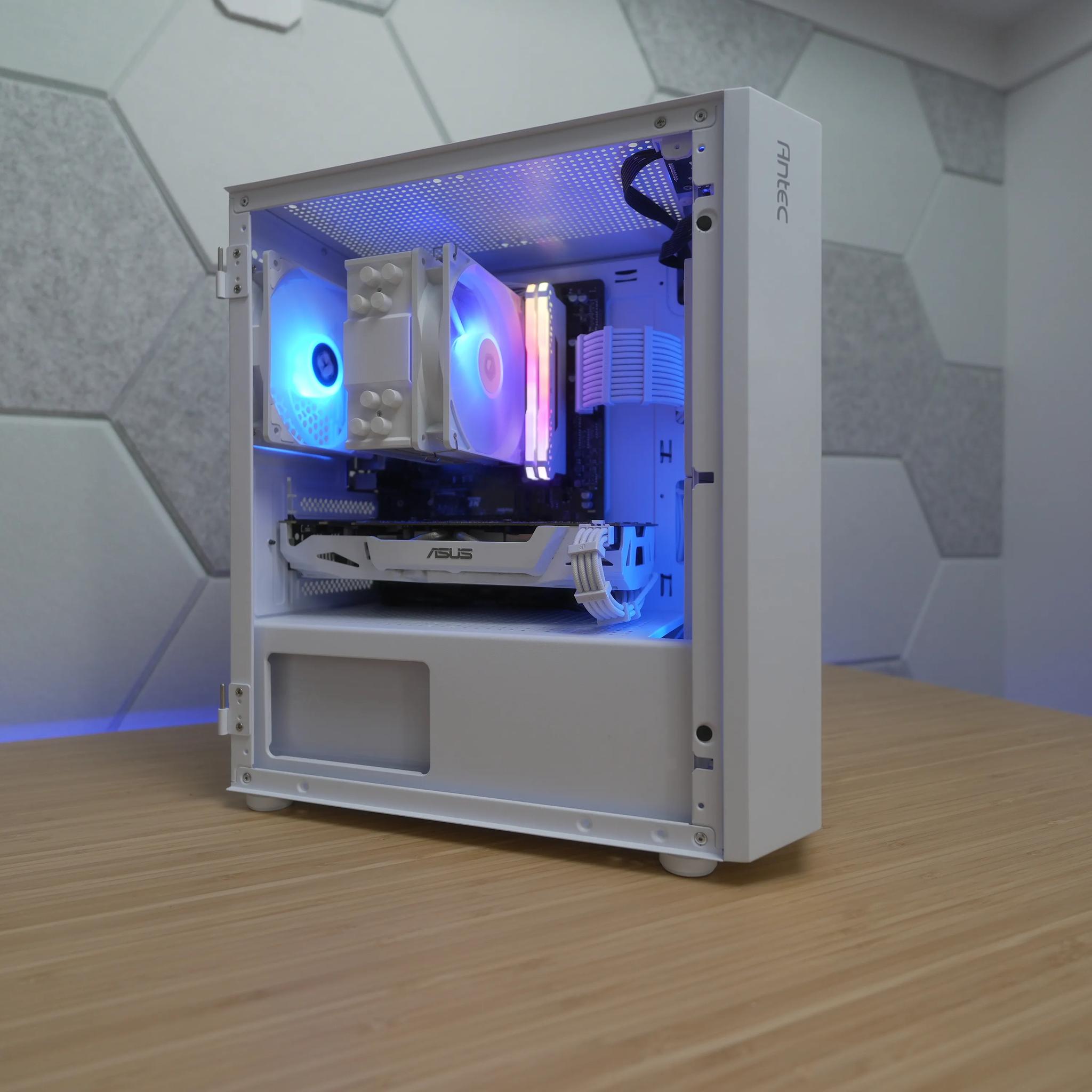 White Gaming PC (Ryzen 7 + Gtx 1070
