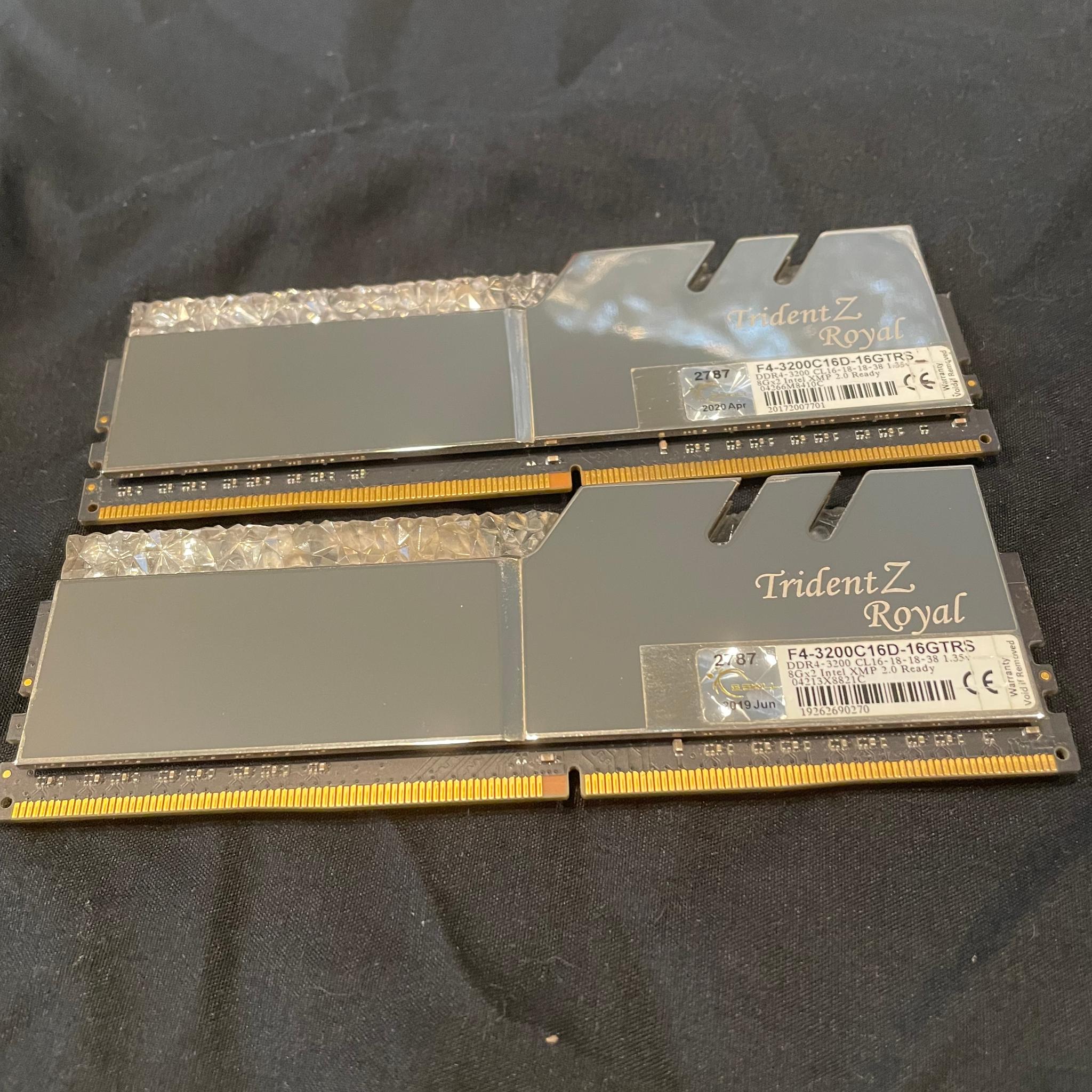 G.SKILL Trident Z Royal Series 16GB (2 x 8GB) DDR4 3200MHz CL16 RAM Kit - Polished Silver