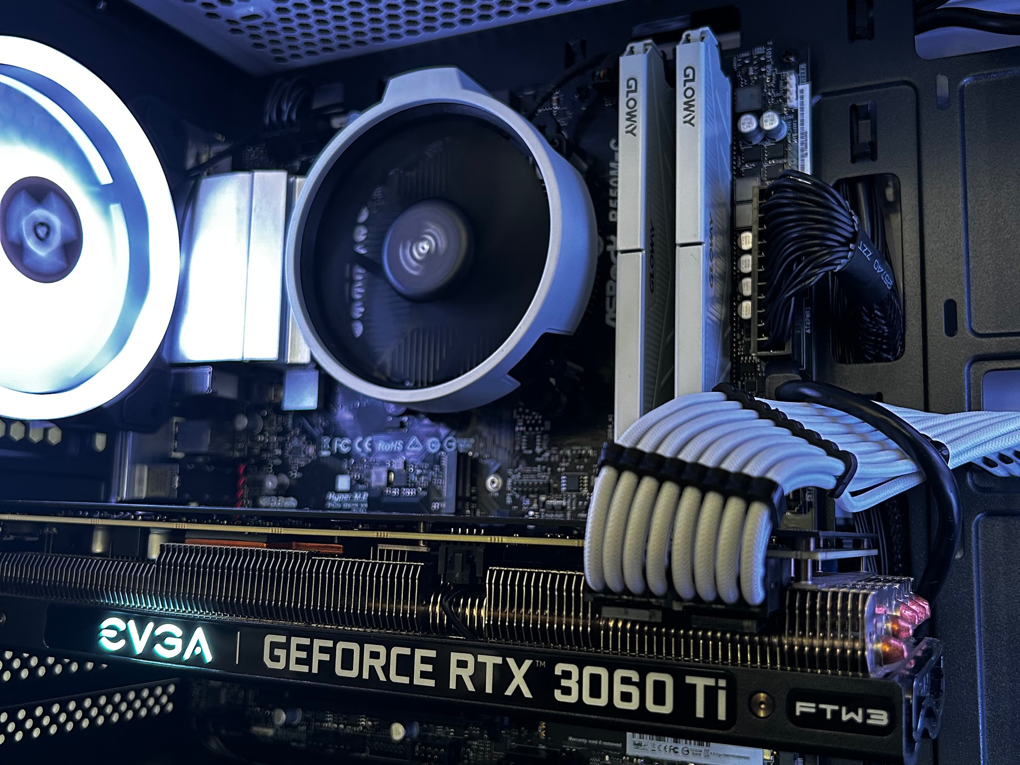 EVGA RTX 3060 Ti | Ryzen 5 5600 | 16GB Gloway 3200Mhz | 1TB NVME