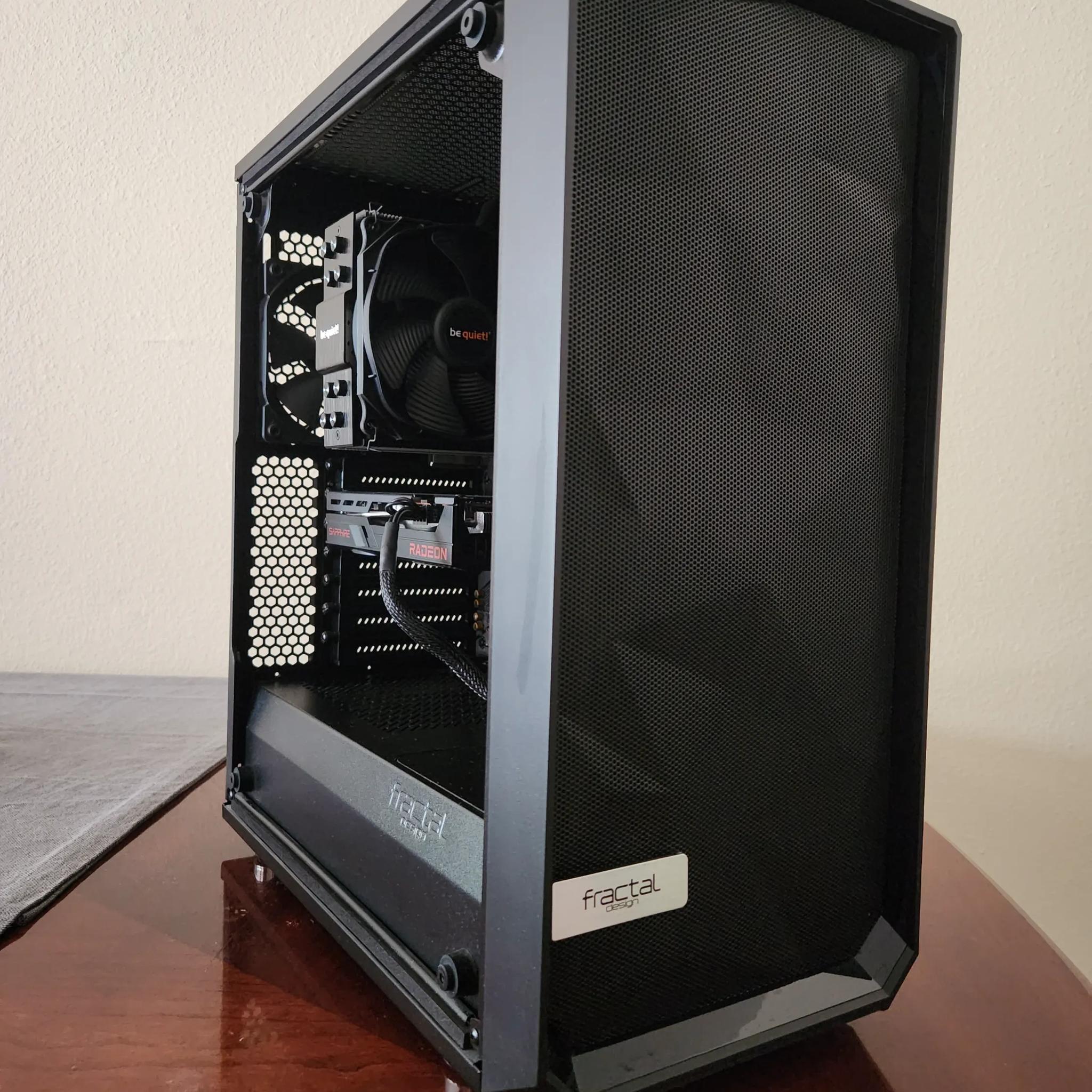 Intel I5-10600K | RX 6600 | 16GB DDR4 - Gaming PC