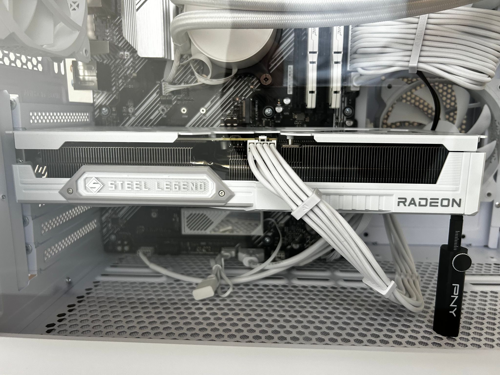 Custom White Gaming Pc non-rgb