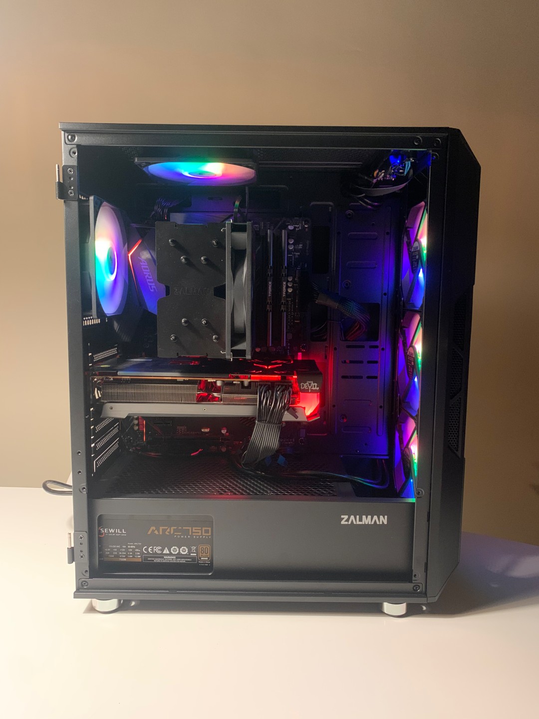RX 6600 XT - Ryzen 5 5600X - 32 GB RAM - 2 TB SSD - RGB Gaming PC