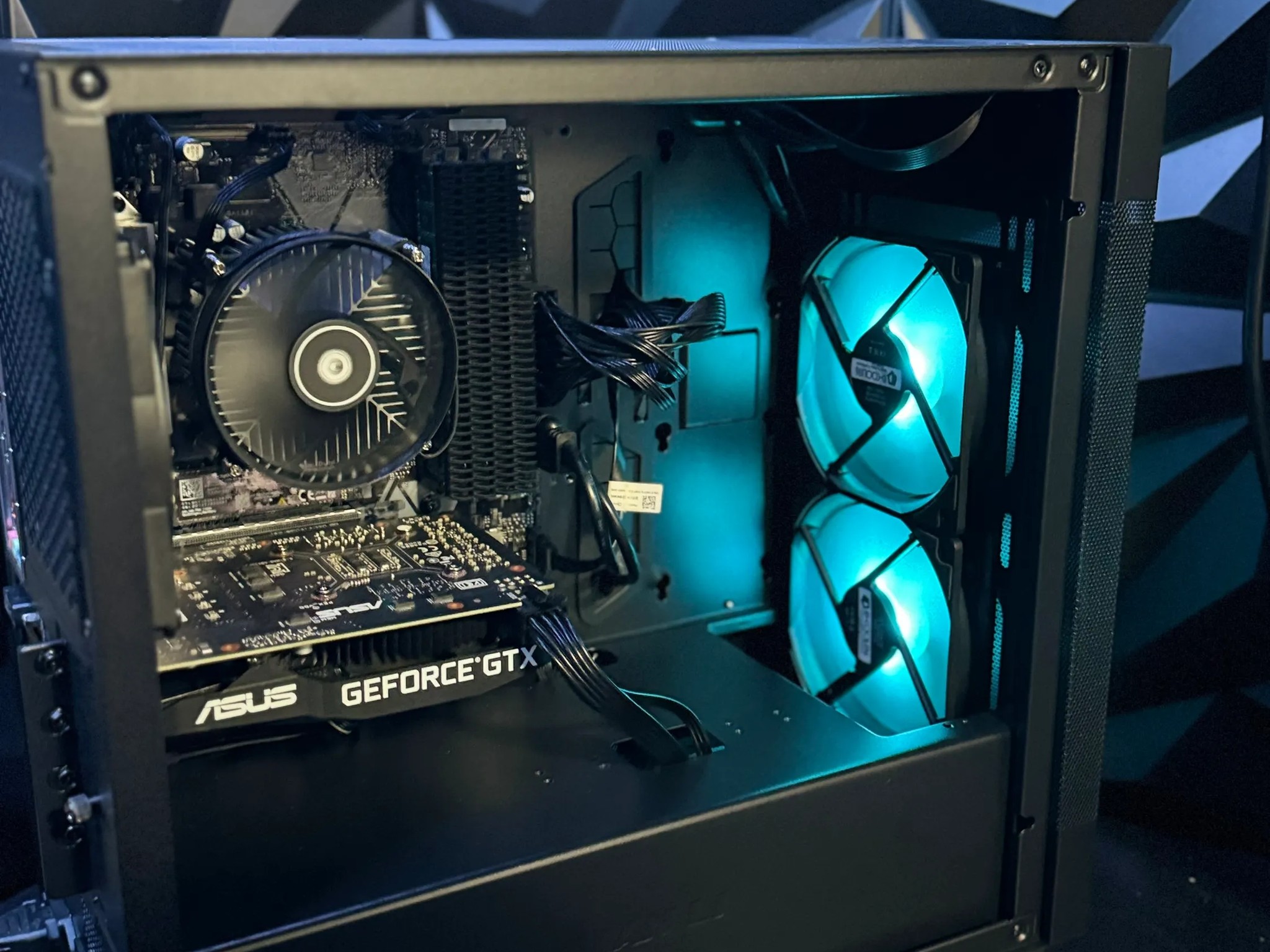 ⛓🖤Tusker Build 8560 💅🏽😈|The Budget Baddie| i5 8th Gen| GTX 1660