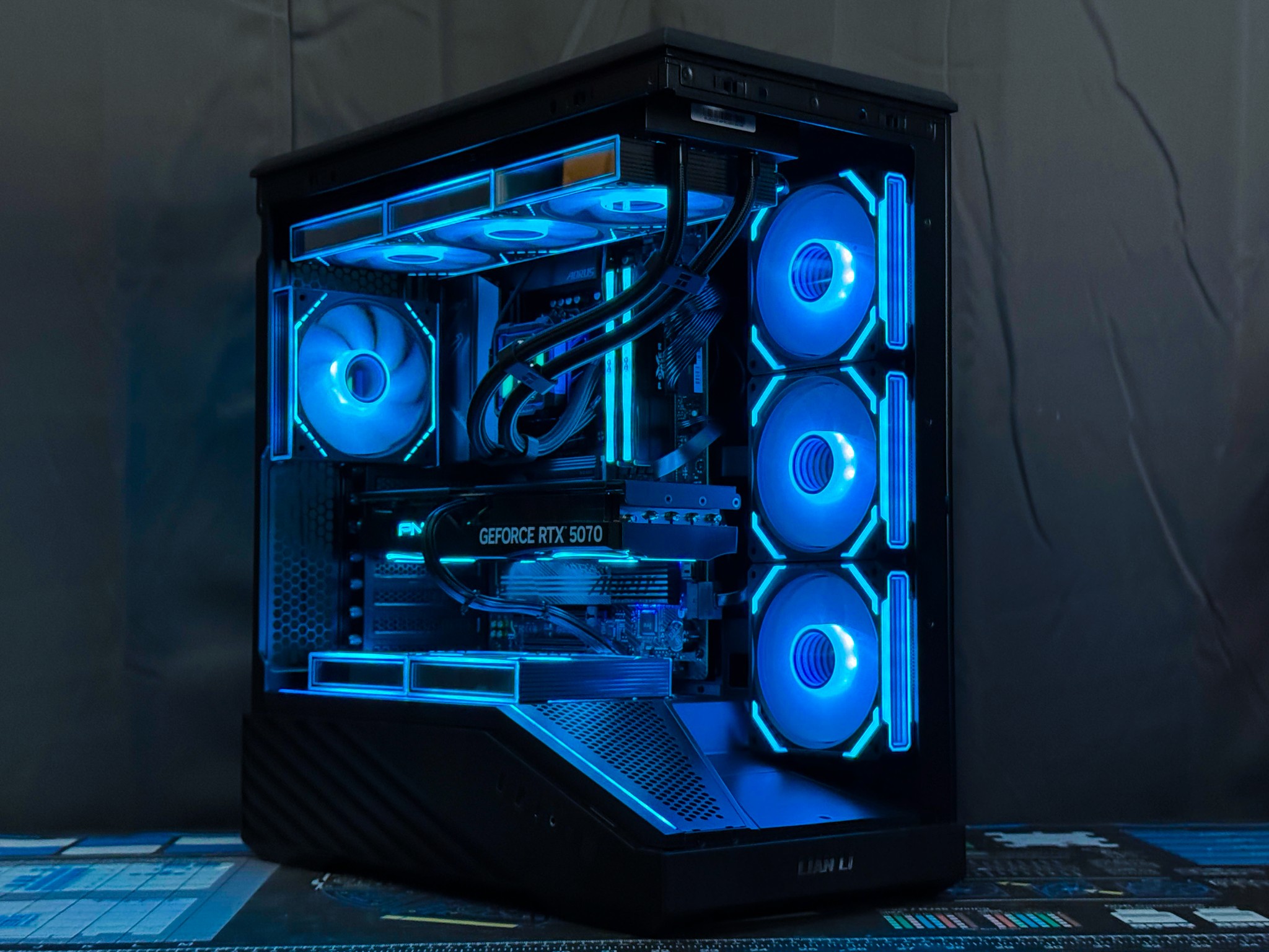 💙 Blue Beetle v2🪲 | RTX 5070, Ryzen 5 9600X, 32GB DDR5, 2TB SSD, Wifi