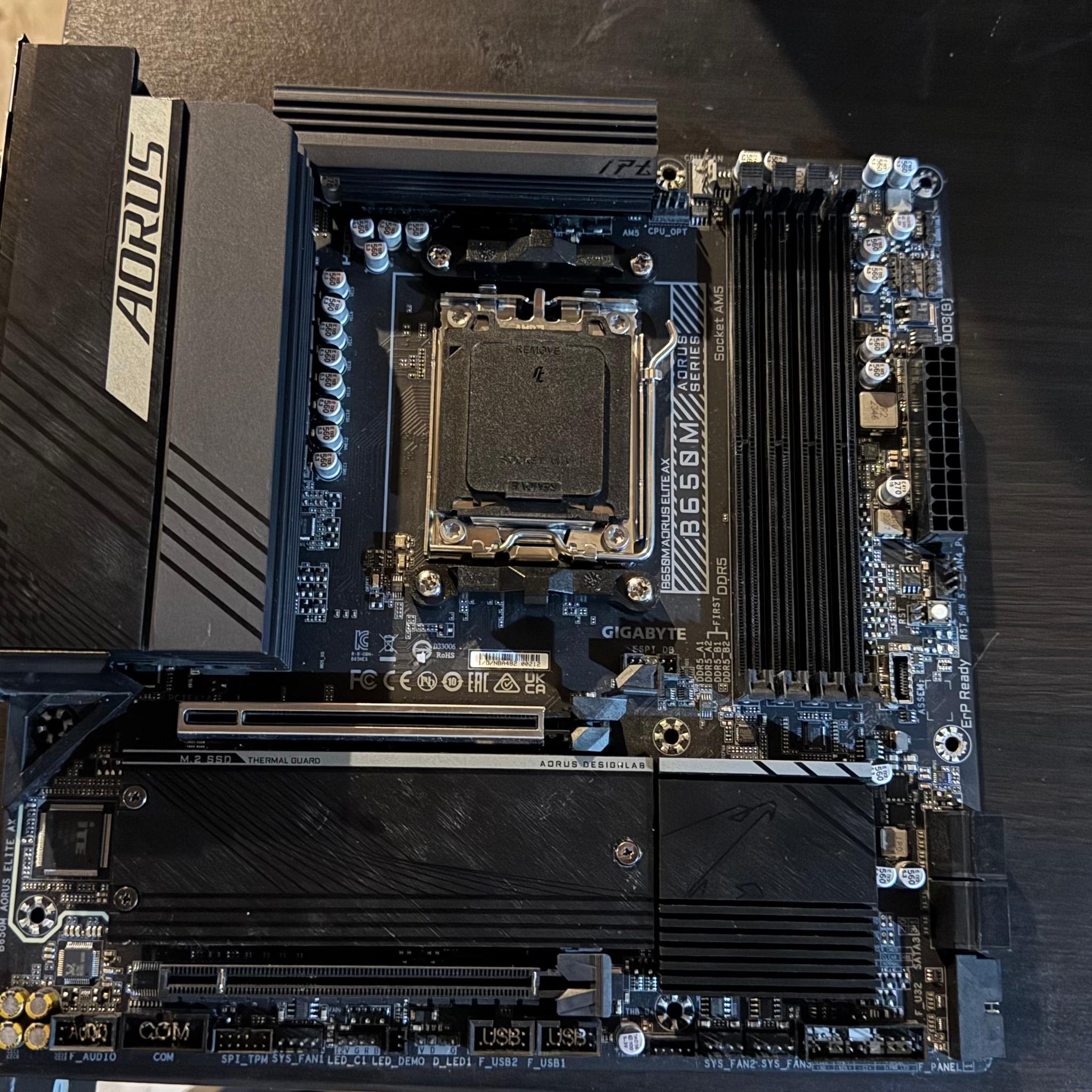 GIGABYTE B650M AORUS ELITE AX