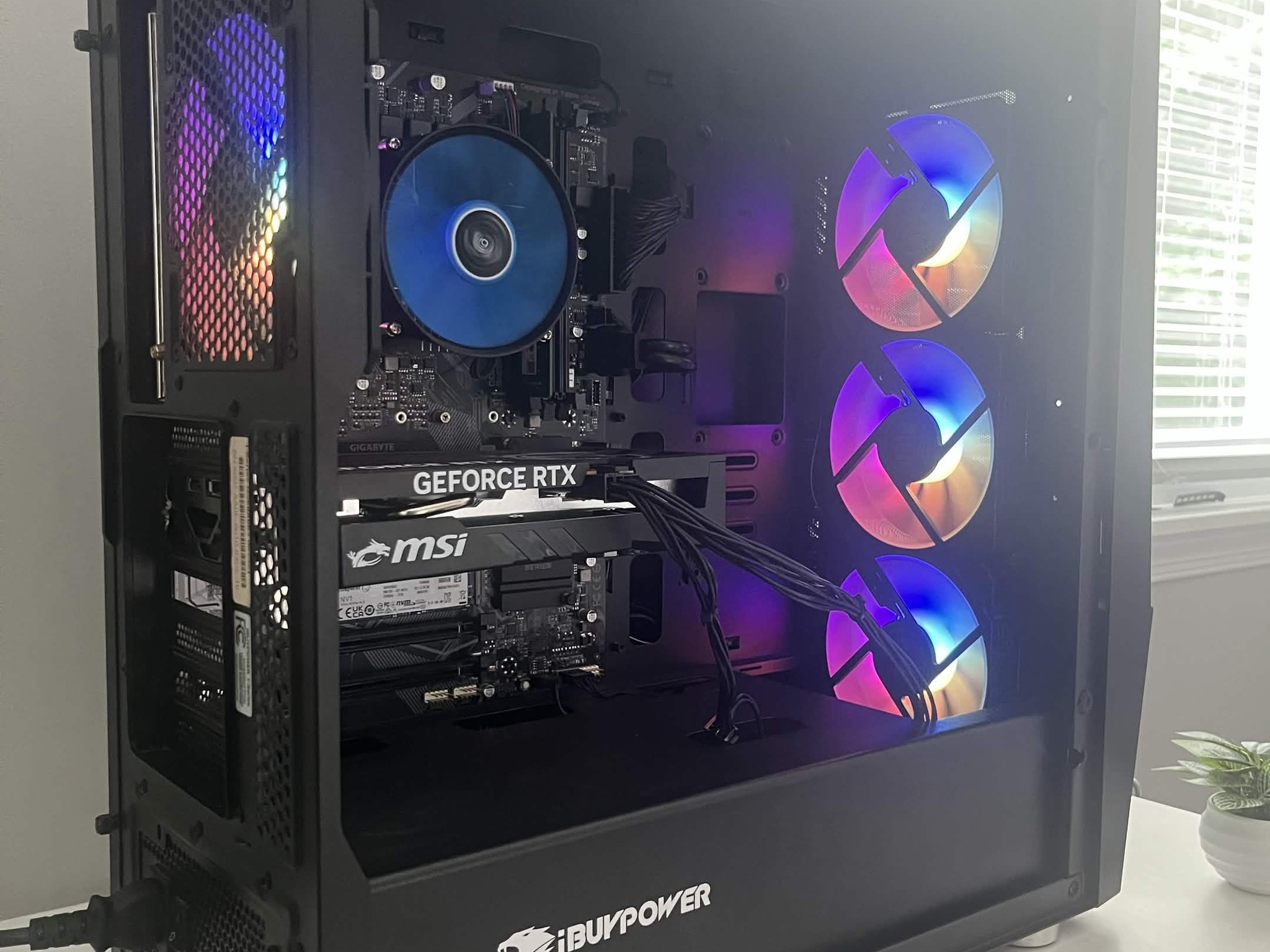 🖥️ RTX 5050 | i5 11400F | 16gb DDR4 | 500 GB Gen 3 NVMe SSD | Black Gaming PC