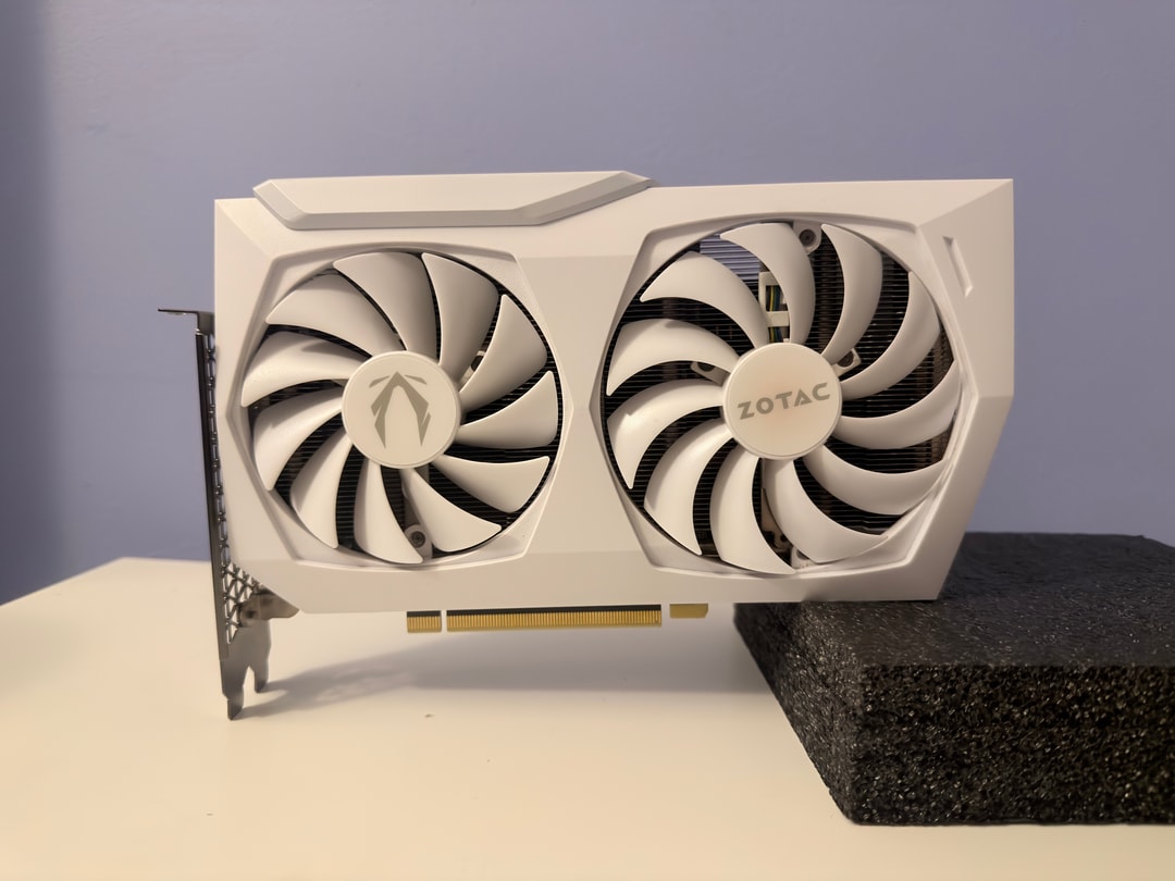 Zotac GAMING AMP GeForce RTX 3060 Ti - White | Jawa