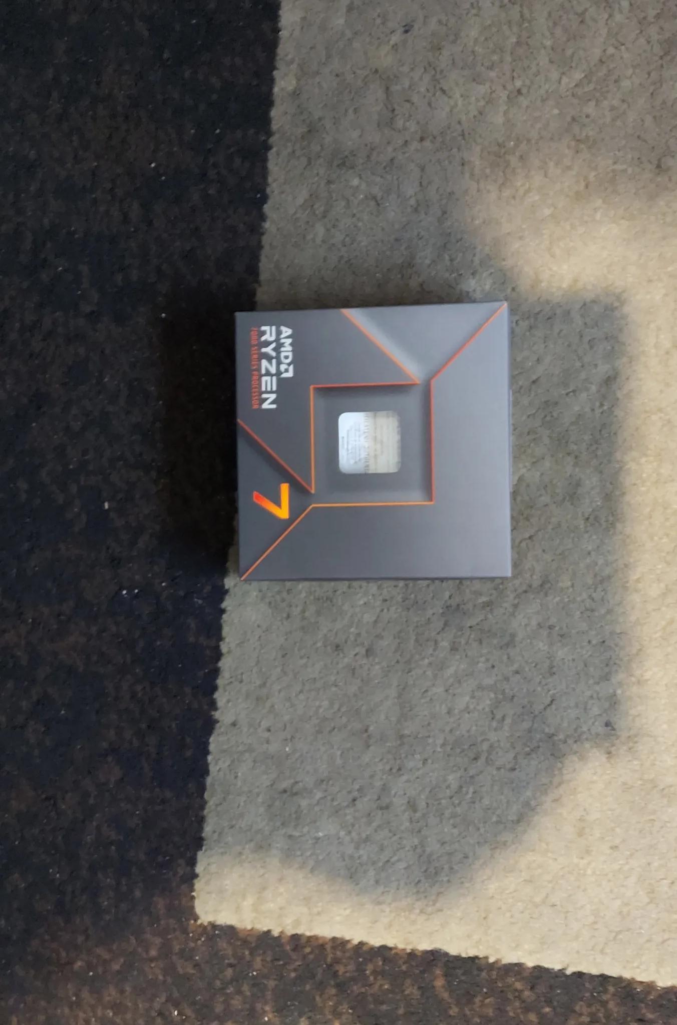Stealth Ryzen 7700X/RX 7800XT Gaming PC