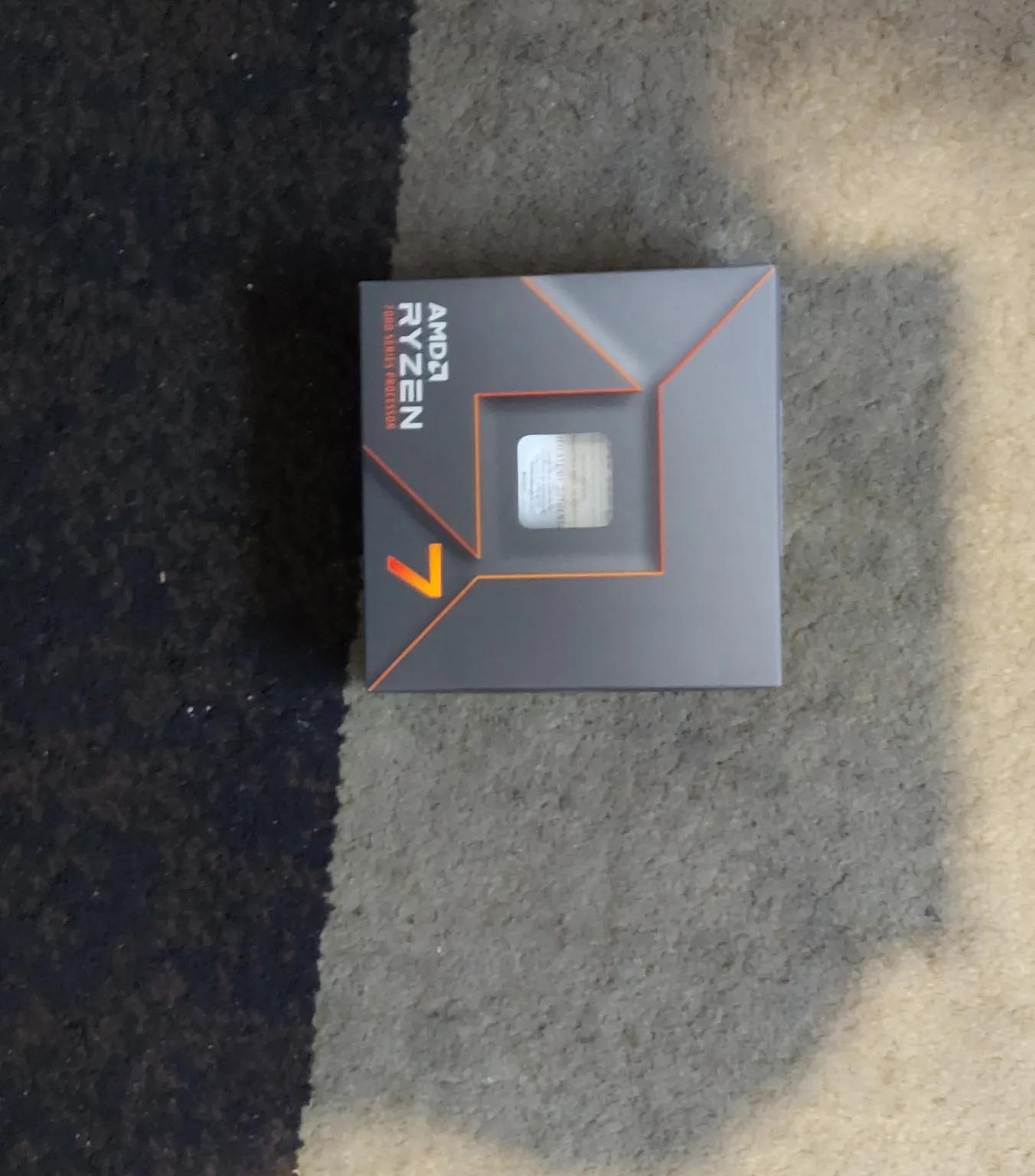 Stealth Ryzen 7700X/RX 7800XT Gaming PC