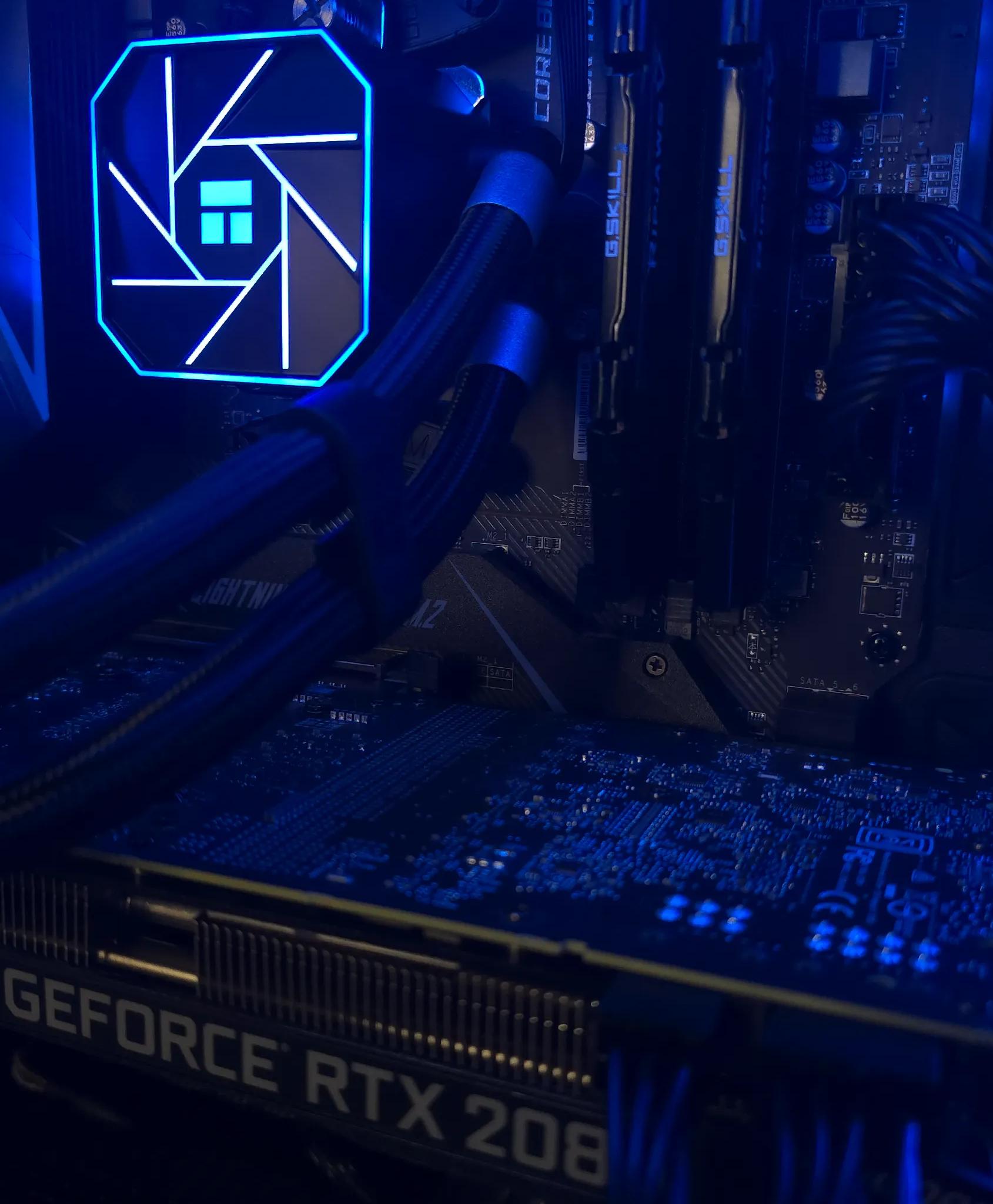 RTX 2080 Super - Ryzen 9 3900x - 32 GB Ram - WiFi - 1TB SSD
