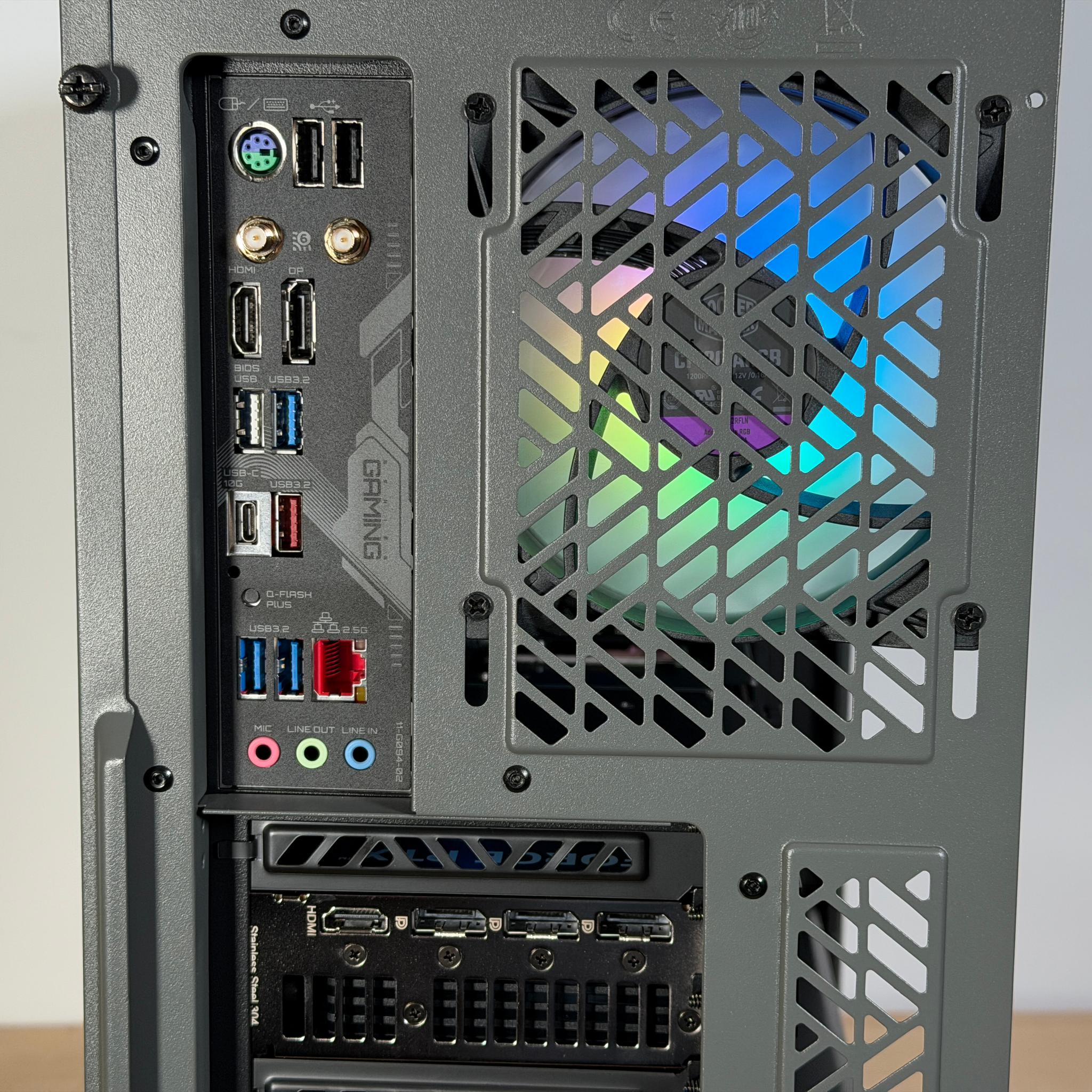RTX 5070ti Ryzen 7 7800x3d Gaming PC
