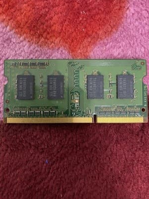 Samsung DDR3 SDRAM SO-DIMM 1GB PC3-8500S 204-Pin Laptop Memory M471B2873EH1-CF8