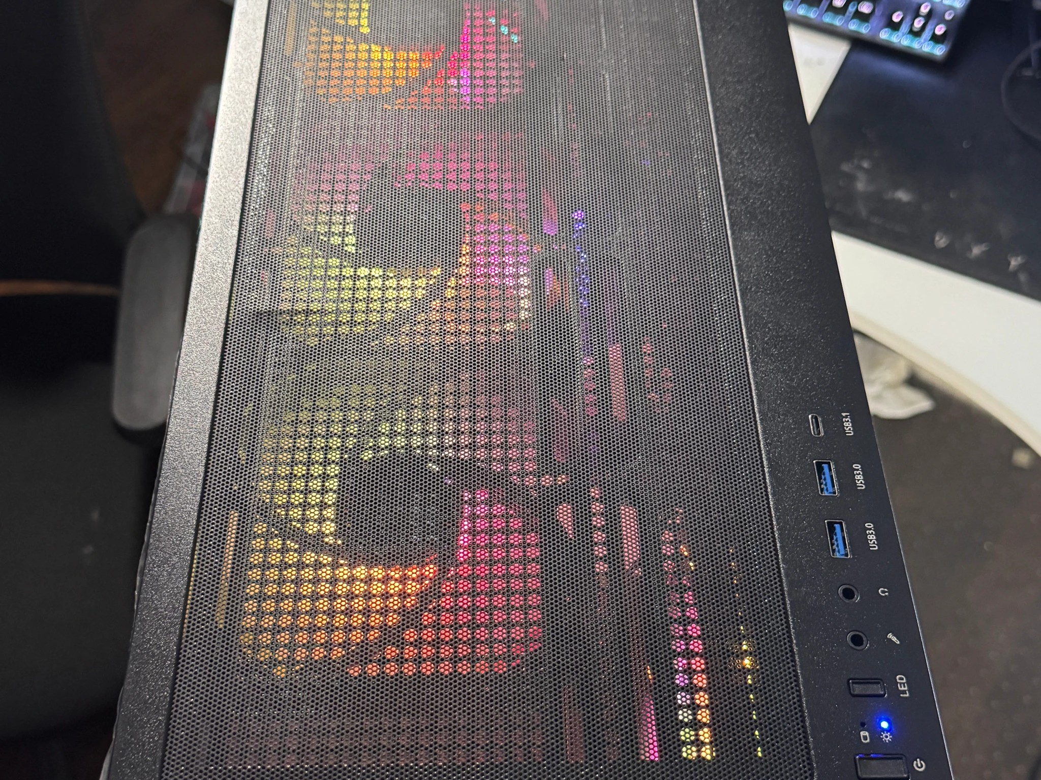 RGB FishTank Gaming PC | i7 7700 | GTX 1660 S | 16GB DDR4 | 1TB SSD