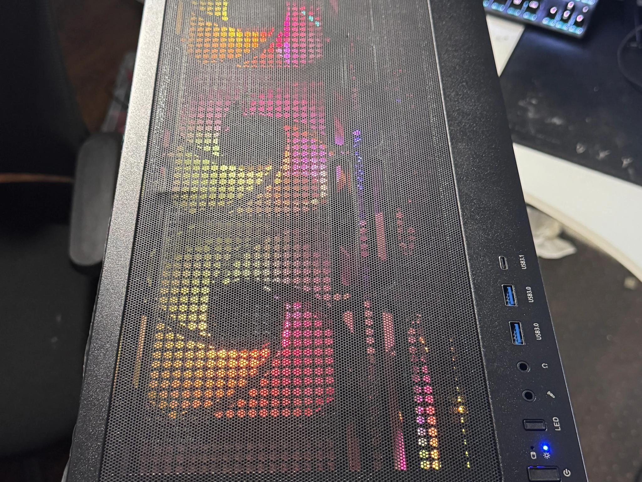 RGB FishTank Gaming PC | i7 7700 | GTX 1660 S | 16GB DDR4 | 1TB SSD