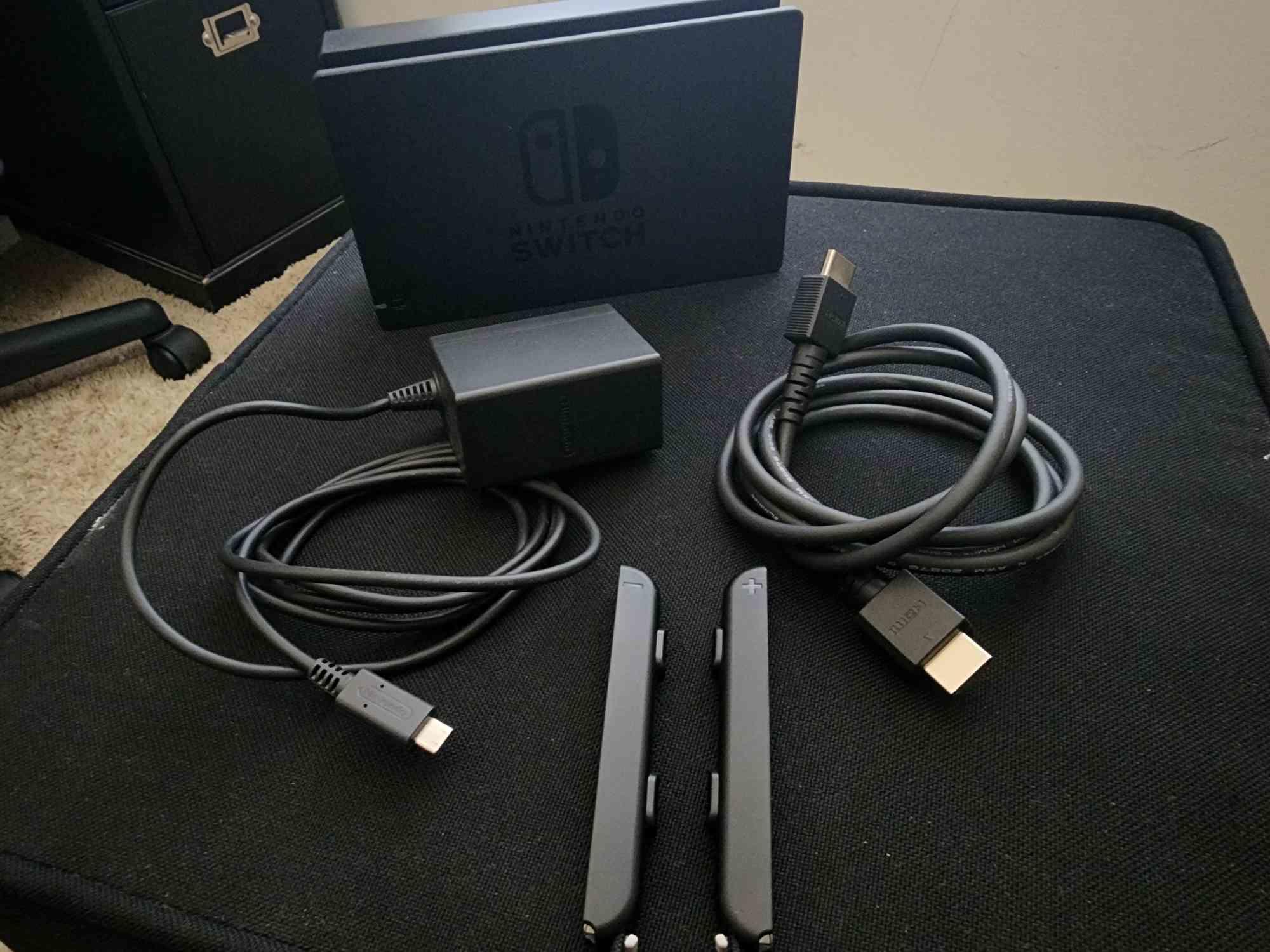 Nintendo Switch Bundle – w/ Box, 200GB SD Card, 3 Games, Case (Bundle)