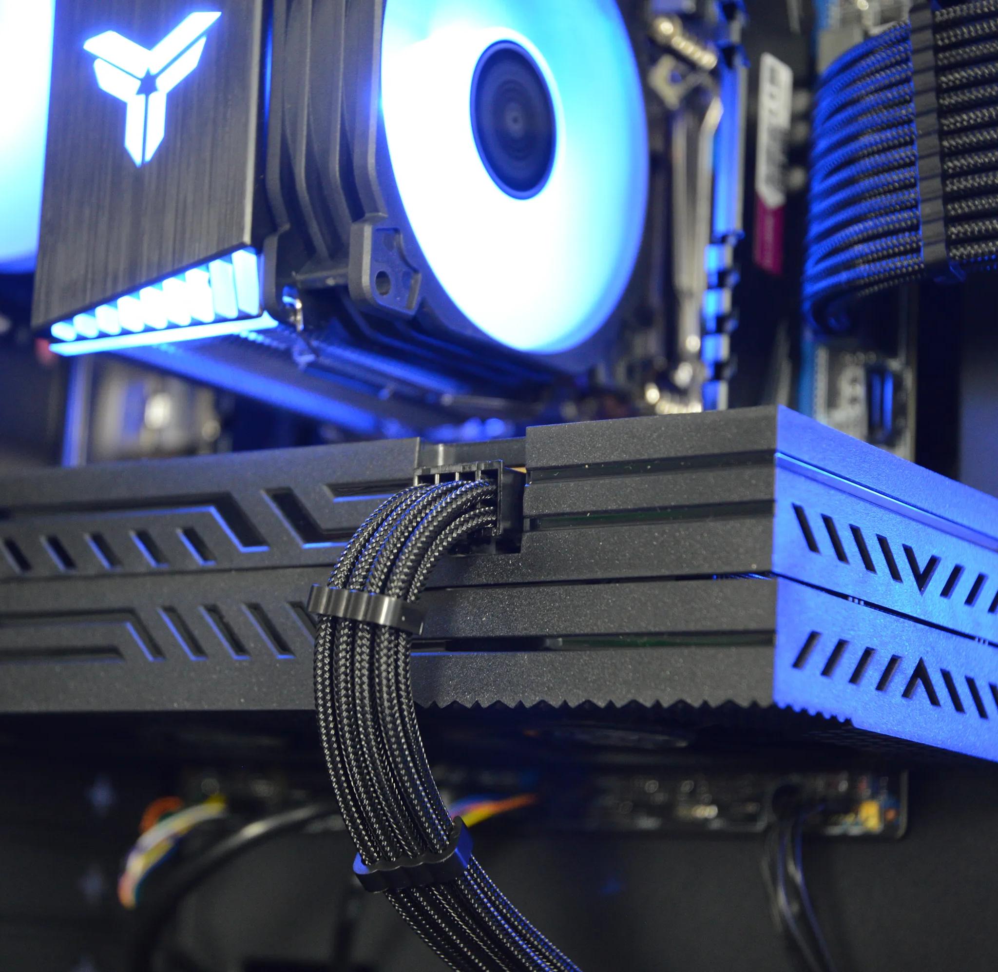 🟣⚫️| RX 580 8GB | INTEL XEON E5 2670 V3 | 16GB DDR4 RAM | 1TB NVME SSD | Royal Darkness |