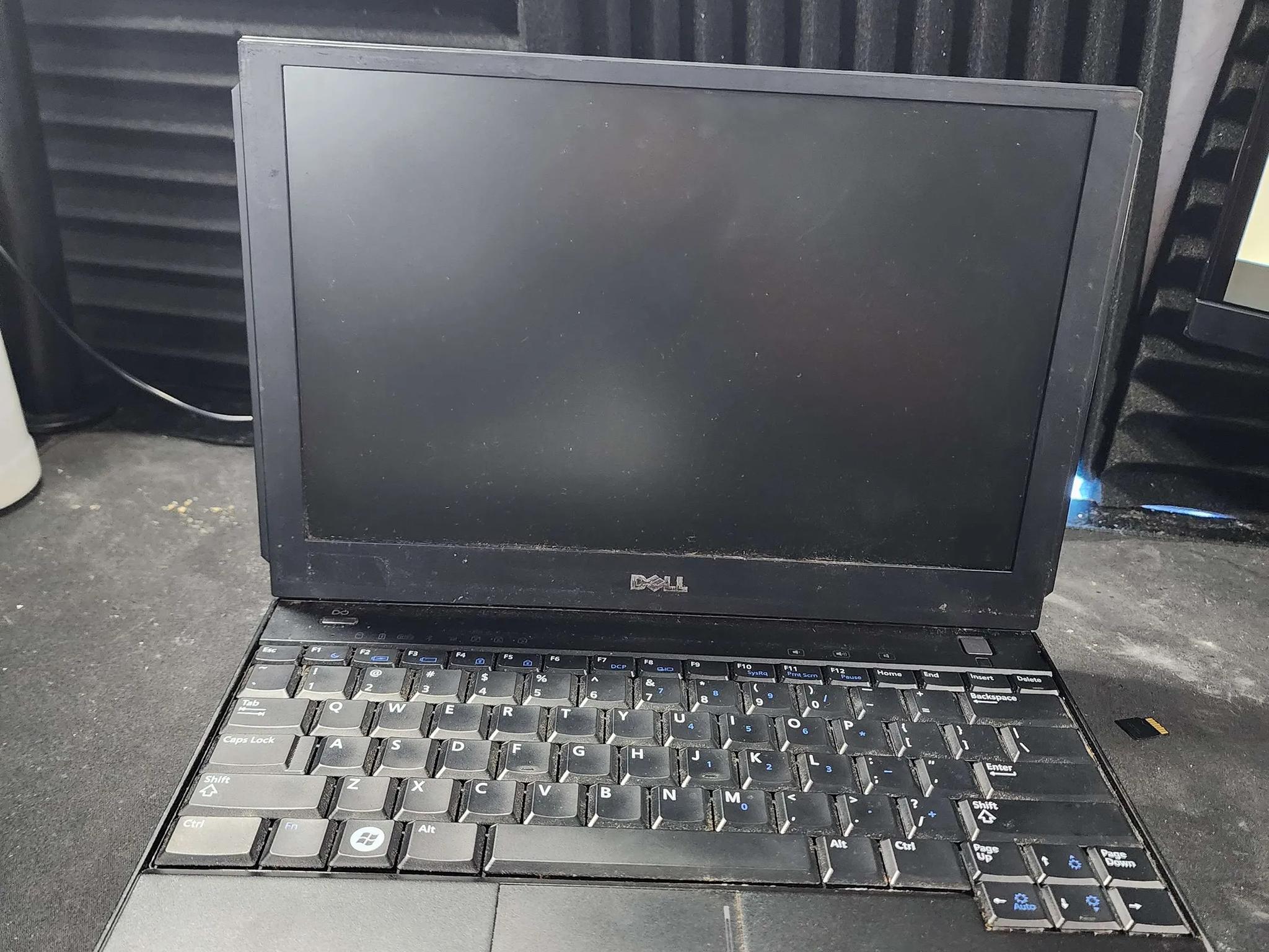 Dell Inspiron 13" Laptop (NO DISK DRIVE)