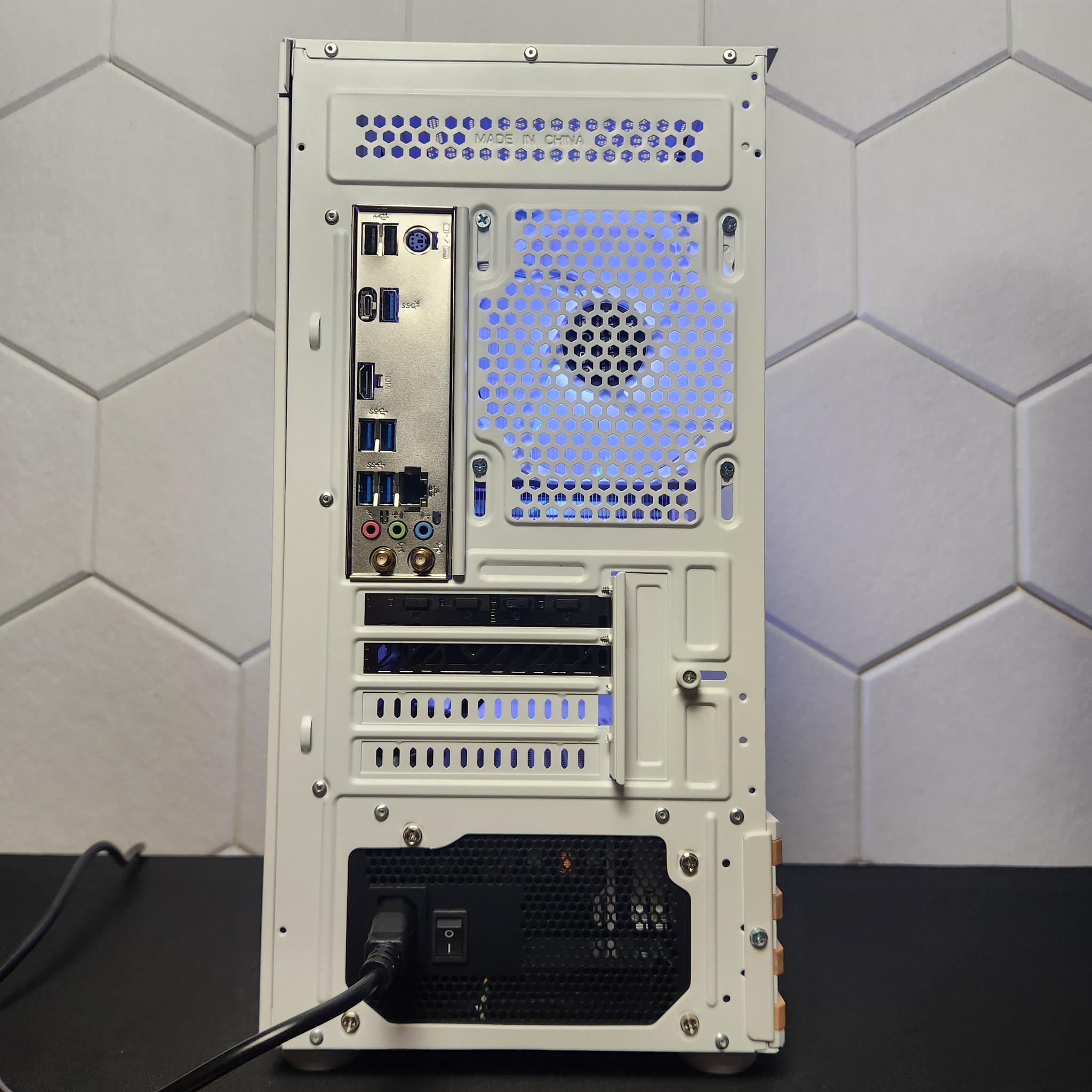 RX 6600 | Ryzen 5 5500 | 16GB DDR4 | 256GB SSD + 1TB HDD | WIFI+BT | Win 11 Home "Ice Cap"