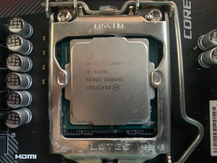 Intel core I5 8600k + MSI 390m + 16gb Ram + 120gb SSD