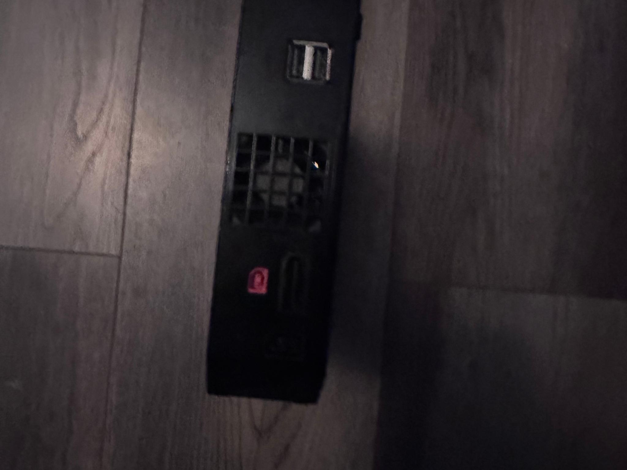 Nintendo Wii (black) NO CONTROLLERS NO CABLES