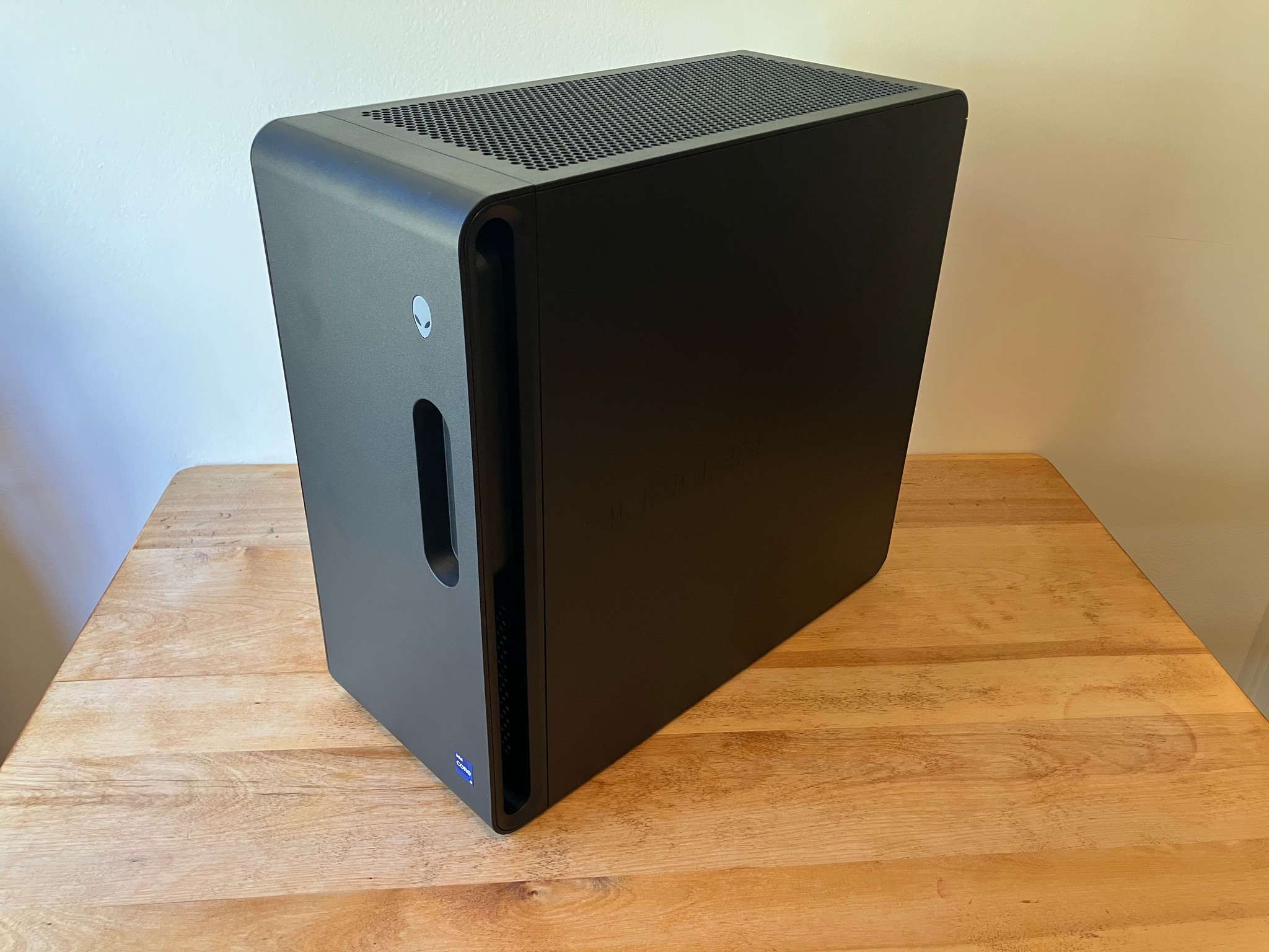 Alienware R16 *like new* | 4070 Ti Super 16 GB | Intel i9 14900KF | 32 GB DDR5 | 2 TB NVMe