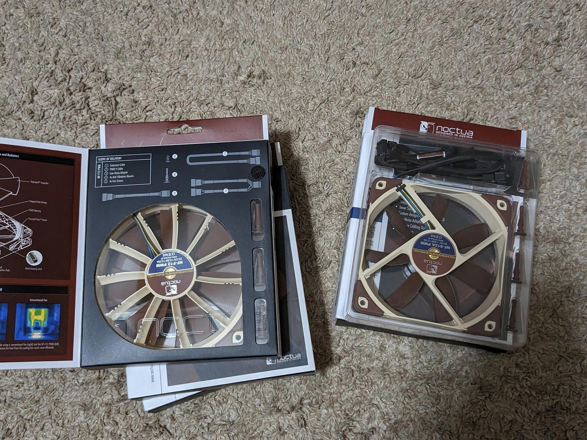 4 Noctua Fans (1 NF-S12A, 3 NF-F12)