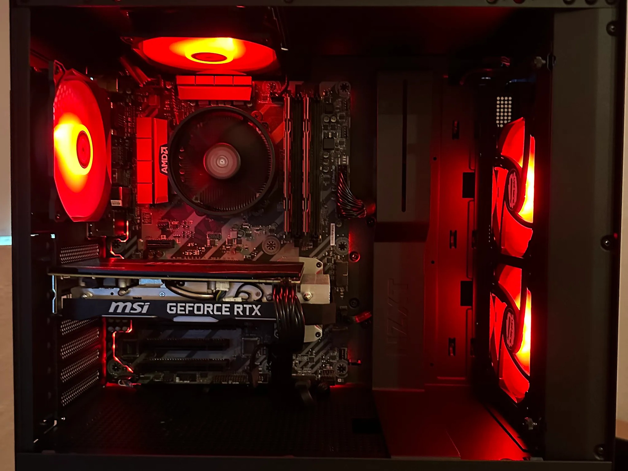 Ryzen 5 1600x / RTX 2060 SUPER 8gb / 16GB DDr4 3000mhz Ram custom gaming PC
